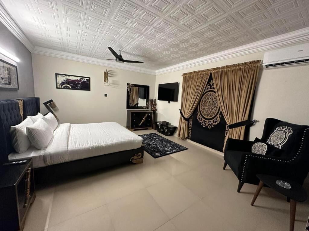 Capital Lodges