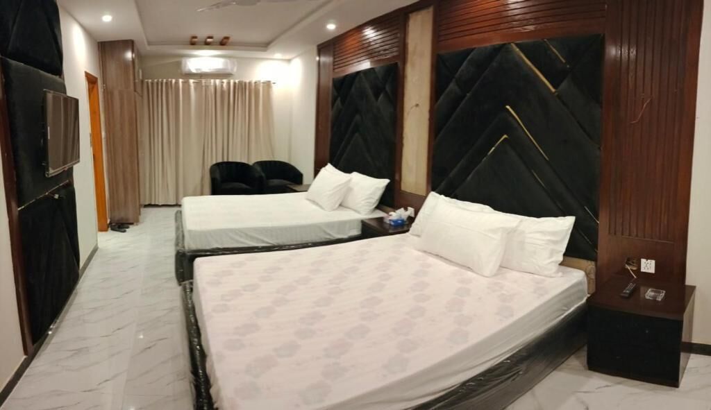 Grand Hayat Guest House