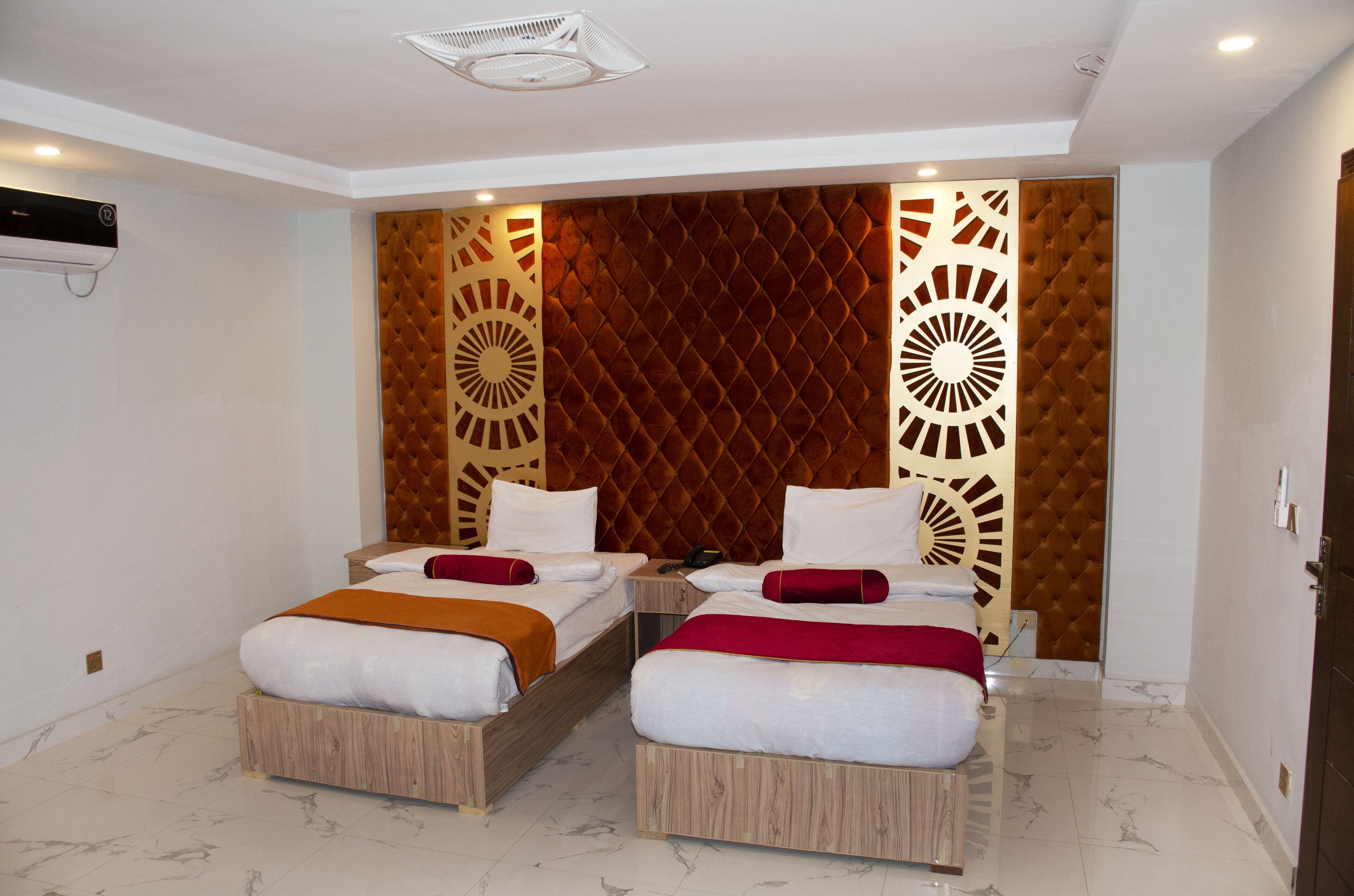 Nuva Hotel