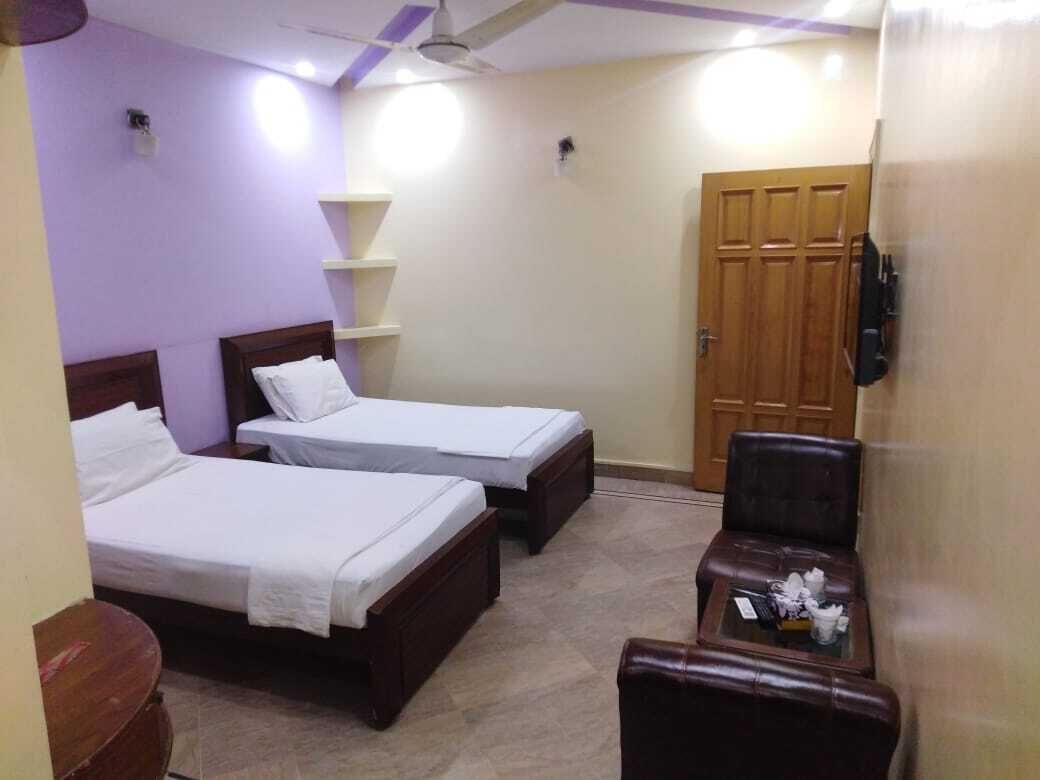 Red Lagoon Guest House