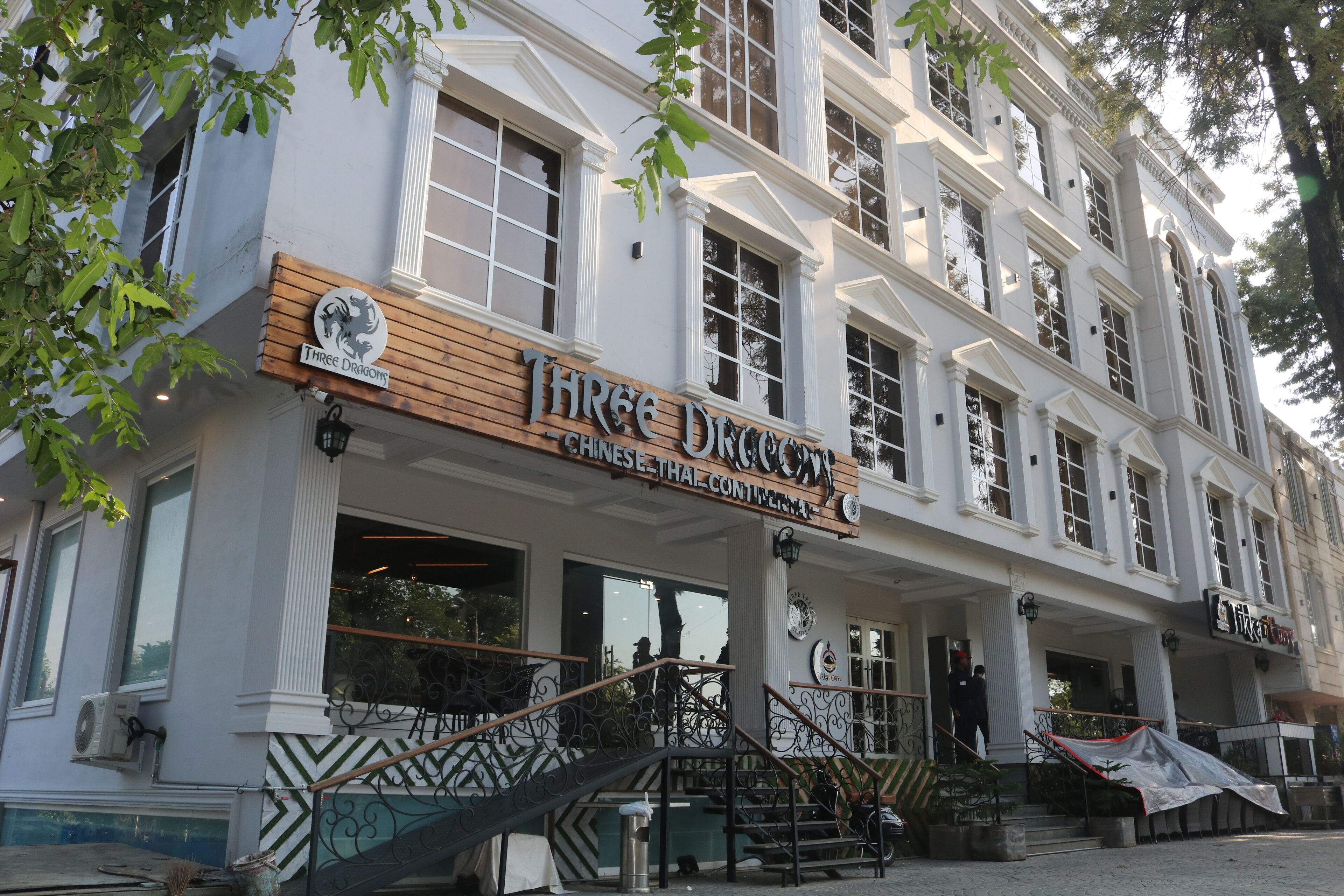 Three Trees Hotel