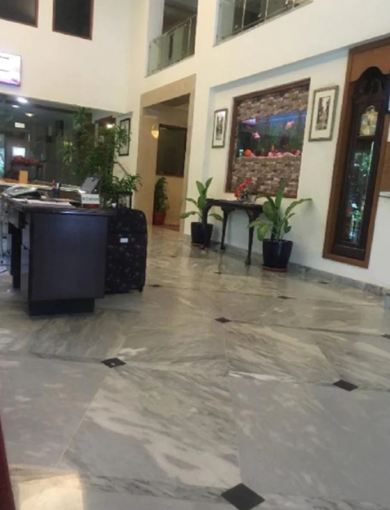 Embassy Inn