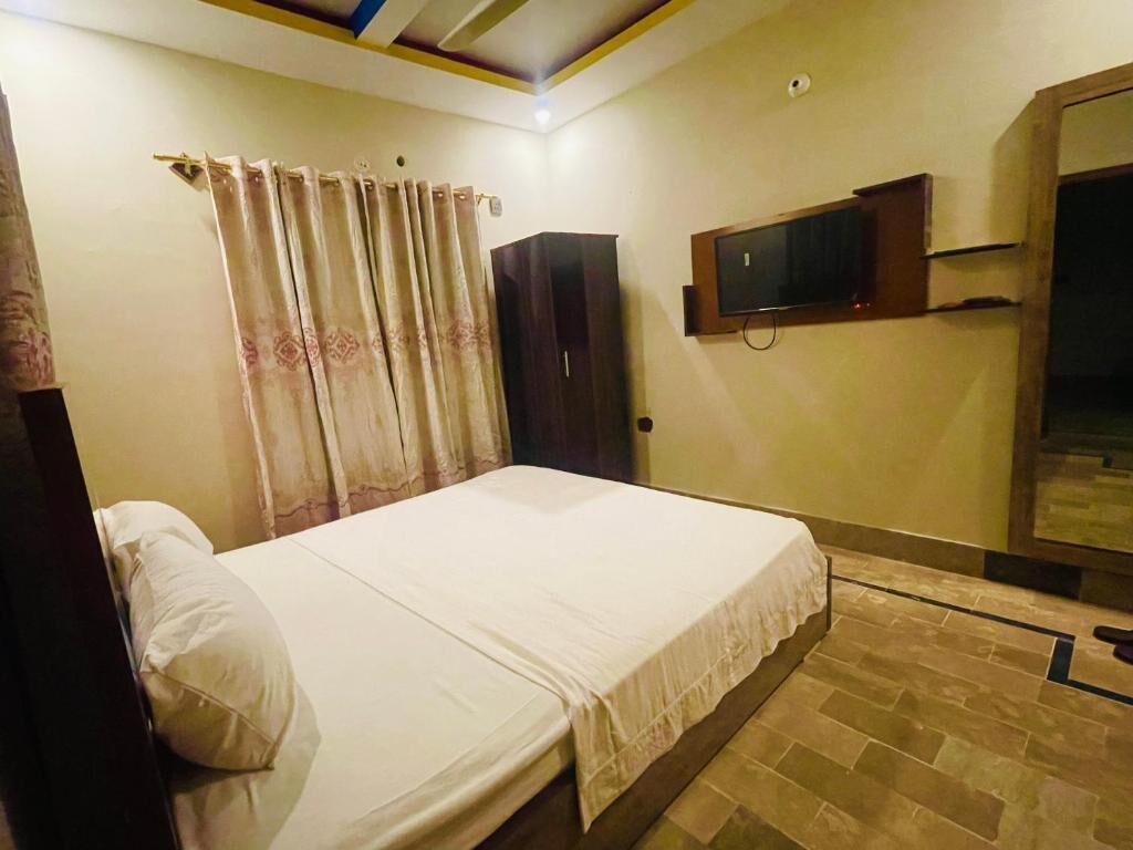 Hotel Bed & Rest