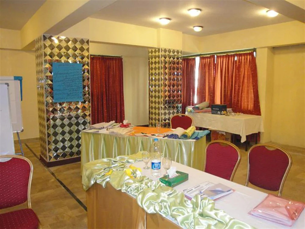 Hotel Crown Inn