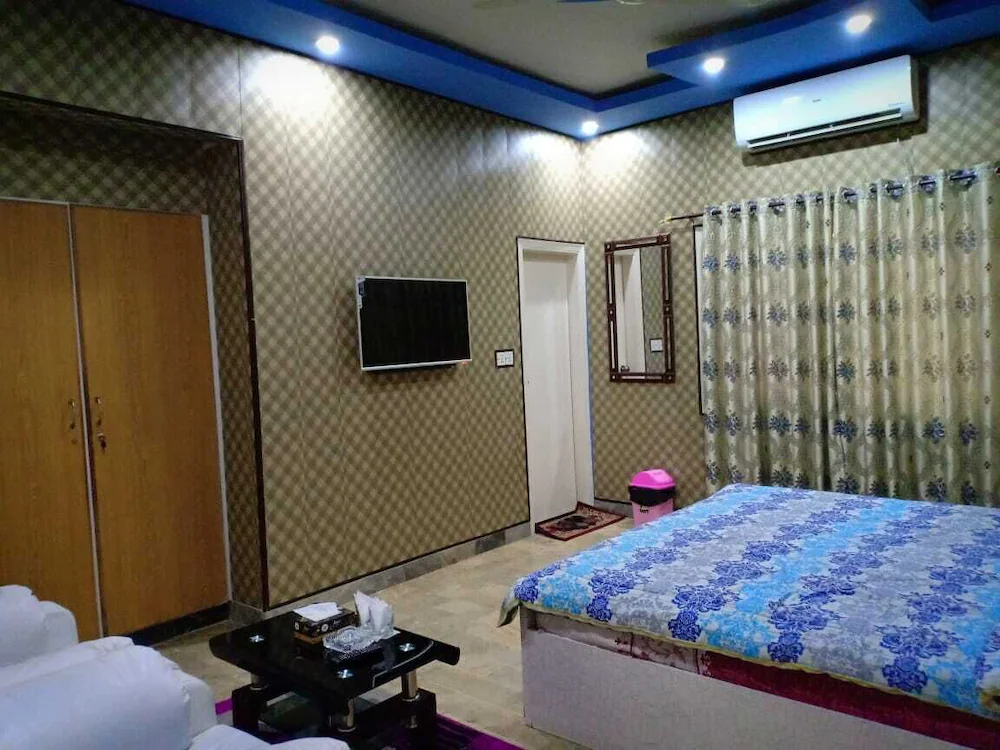 Hotel Defence Inn