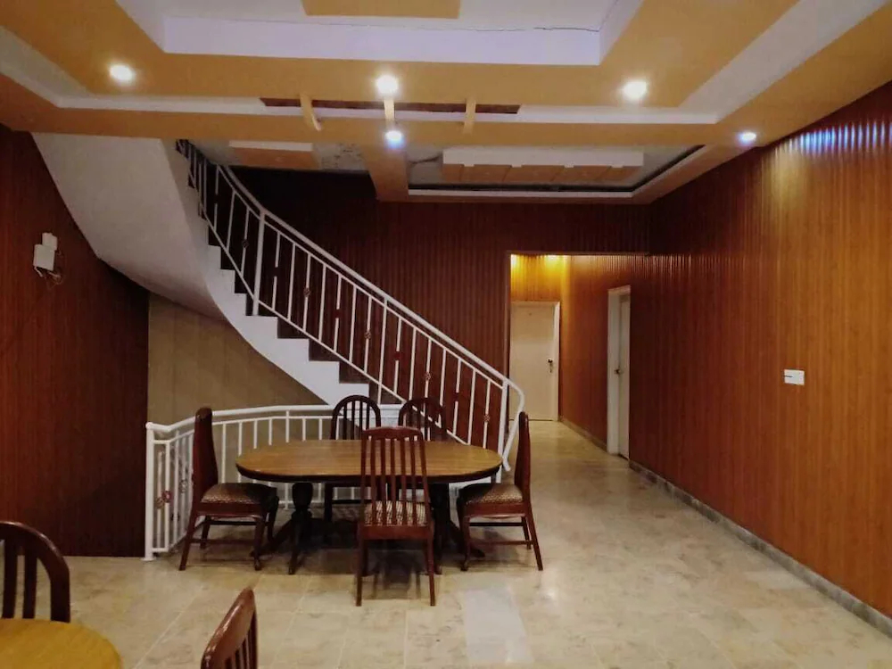 Hotel Defence Inn