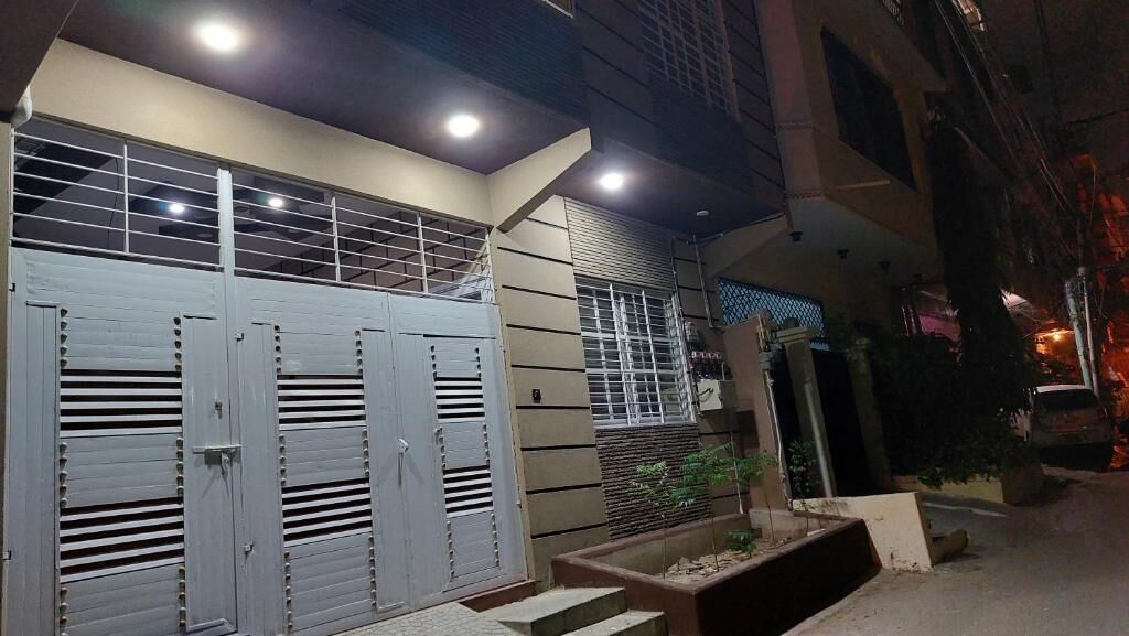 Hotel Oasis Inn l Guest House