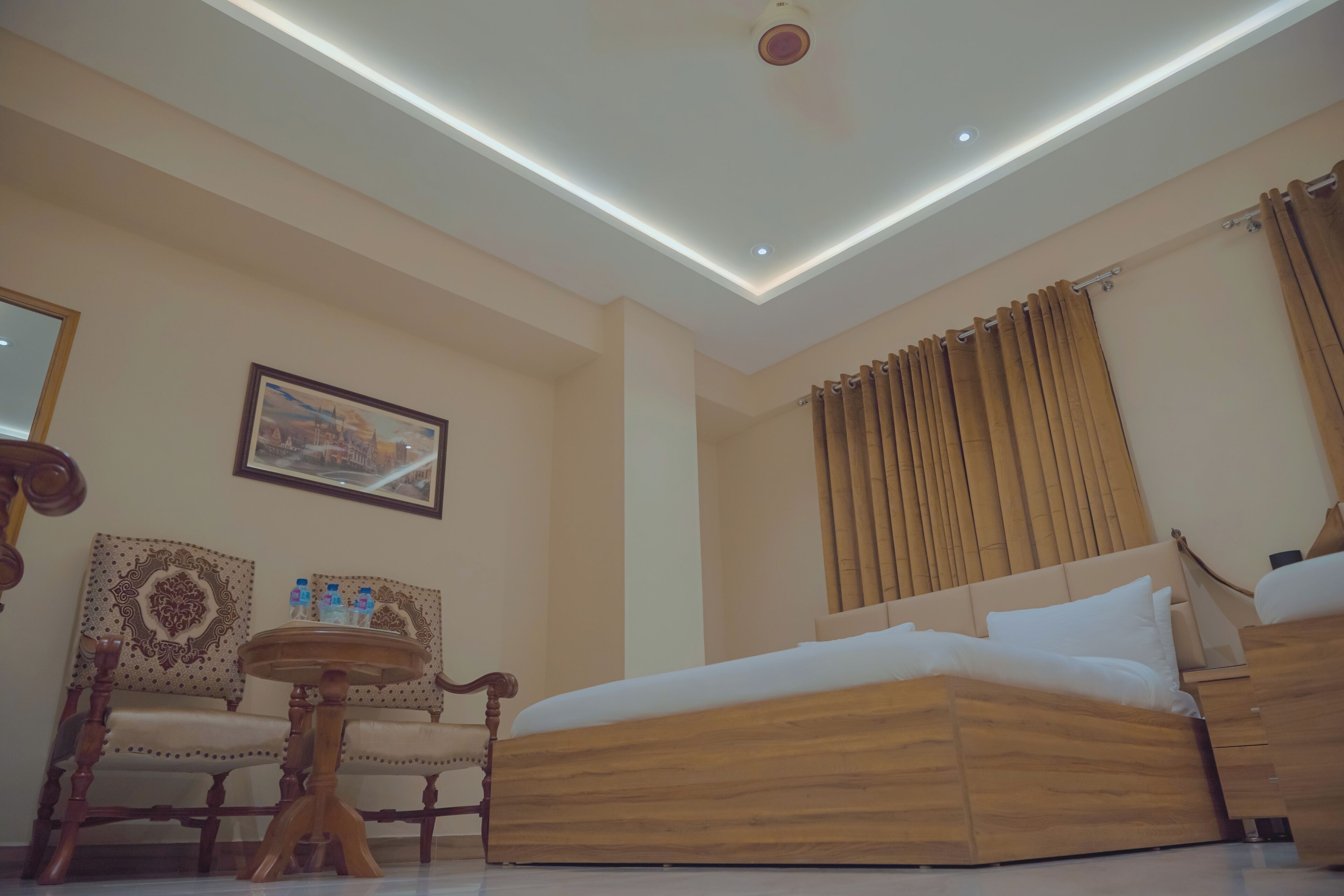 Hotel Pearl Inn