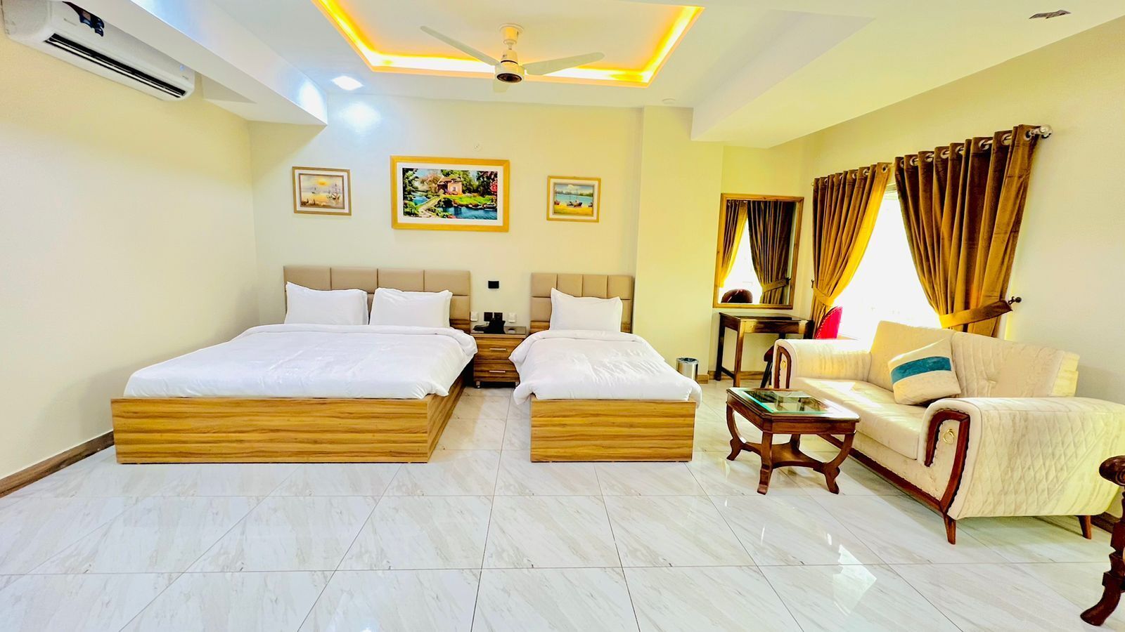 Hotel Pearl Inn