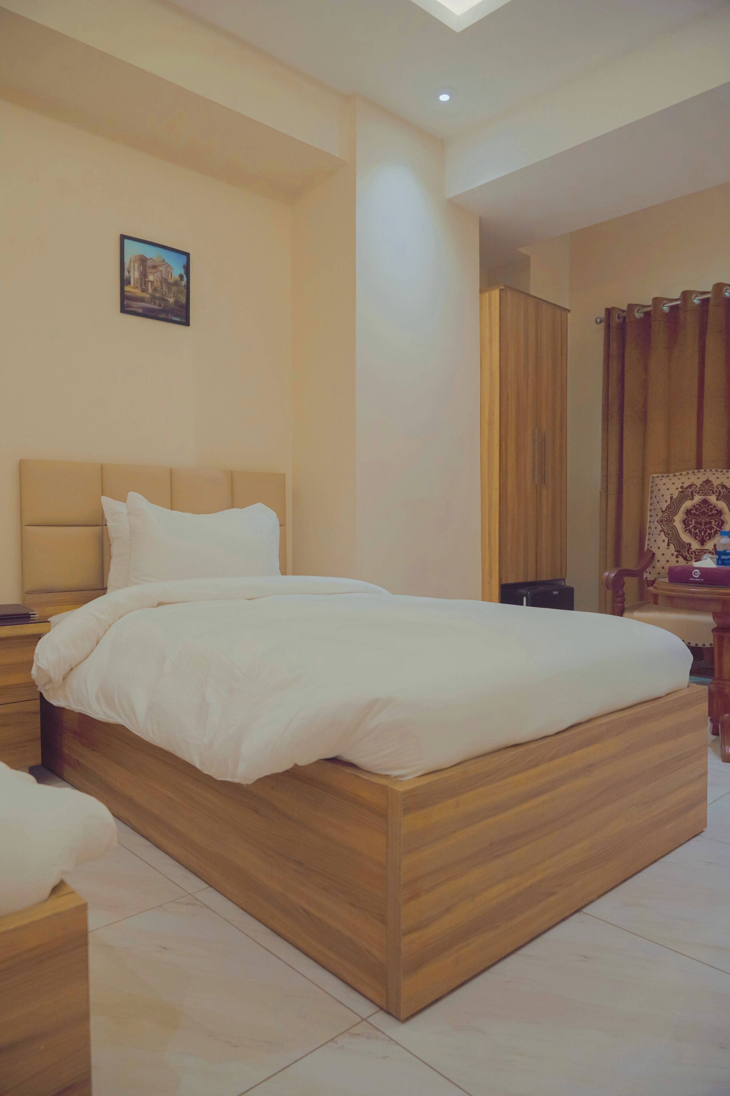 Hotel Pearl Inn