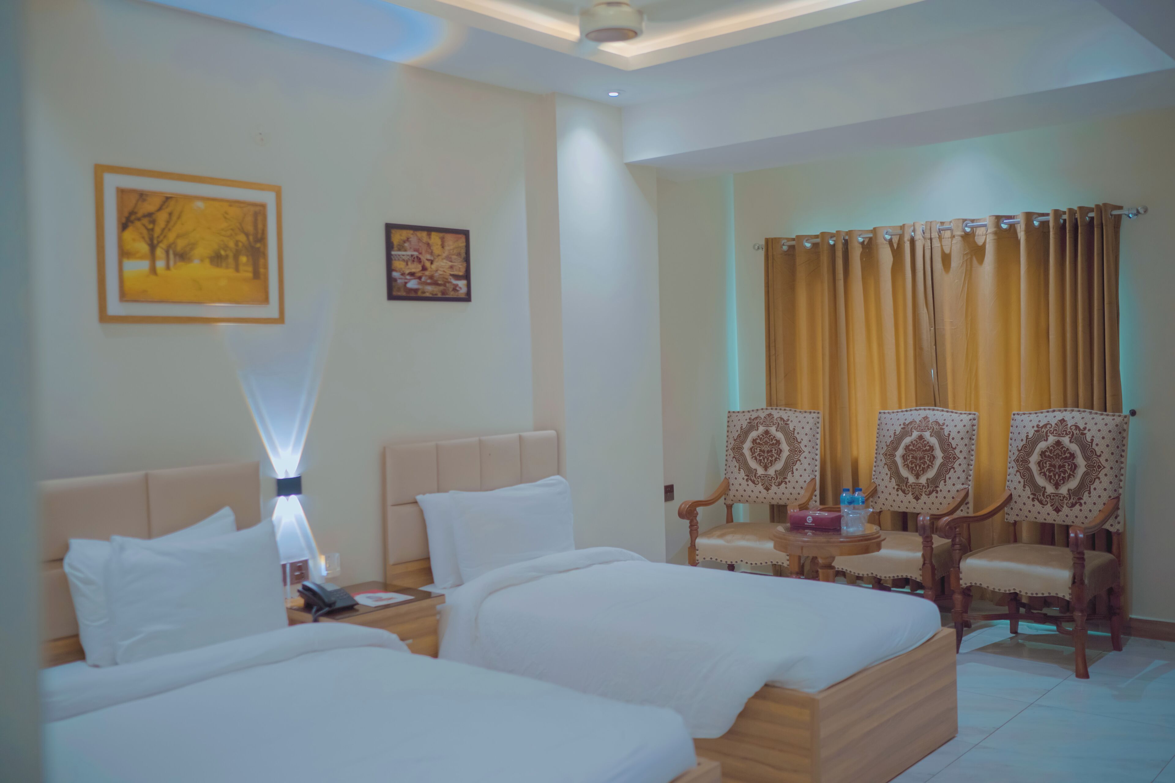 Hotel Pearl Inn