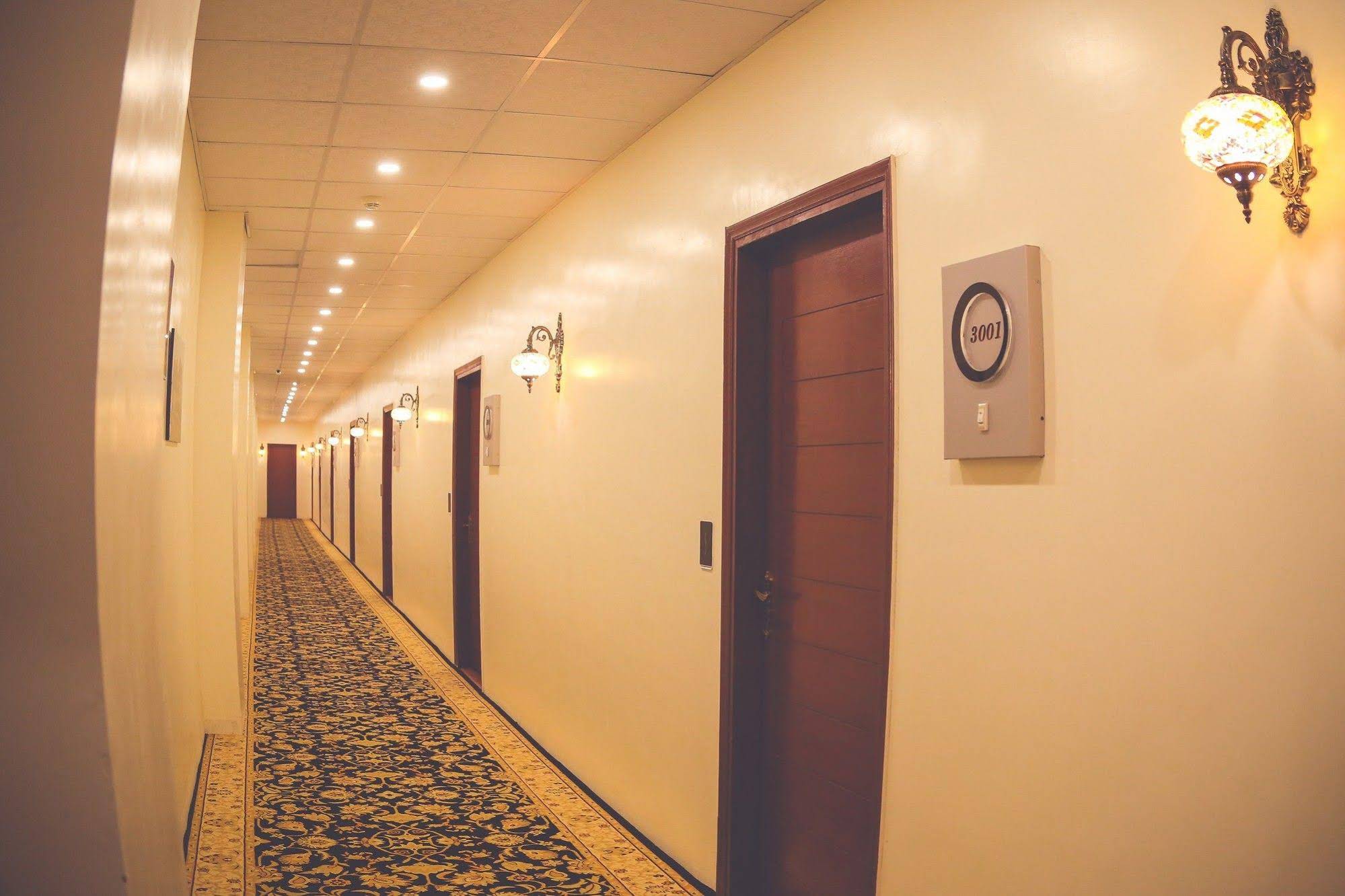 The Palace Suites Hotel