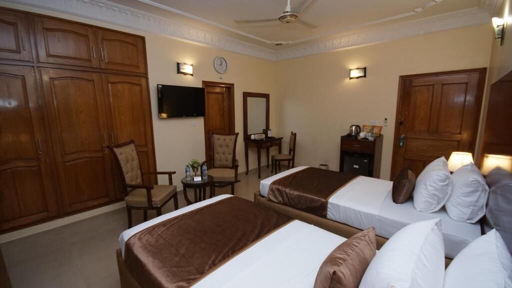 World Inn Karachi