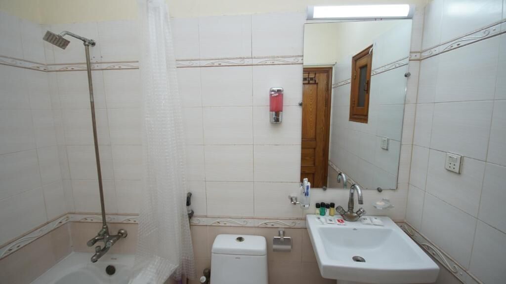World Inn Karachi