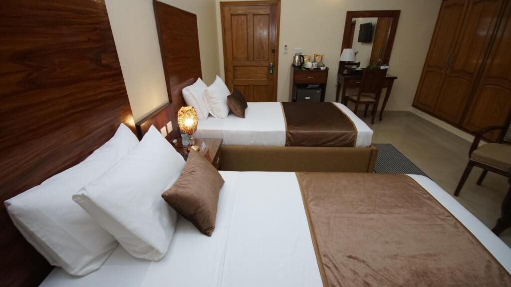 World Inn Karachi