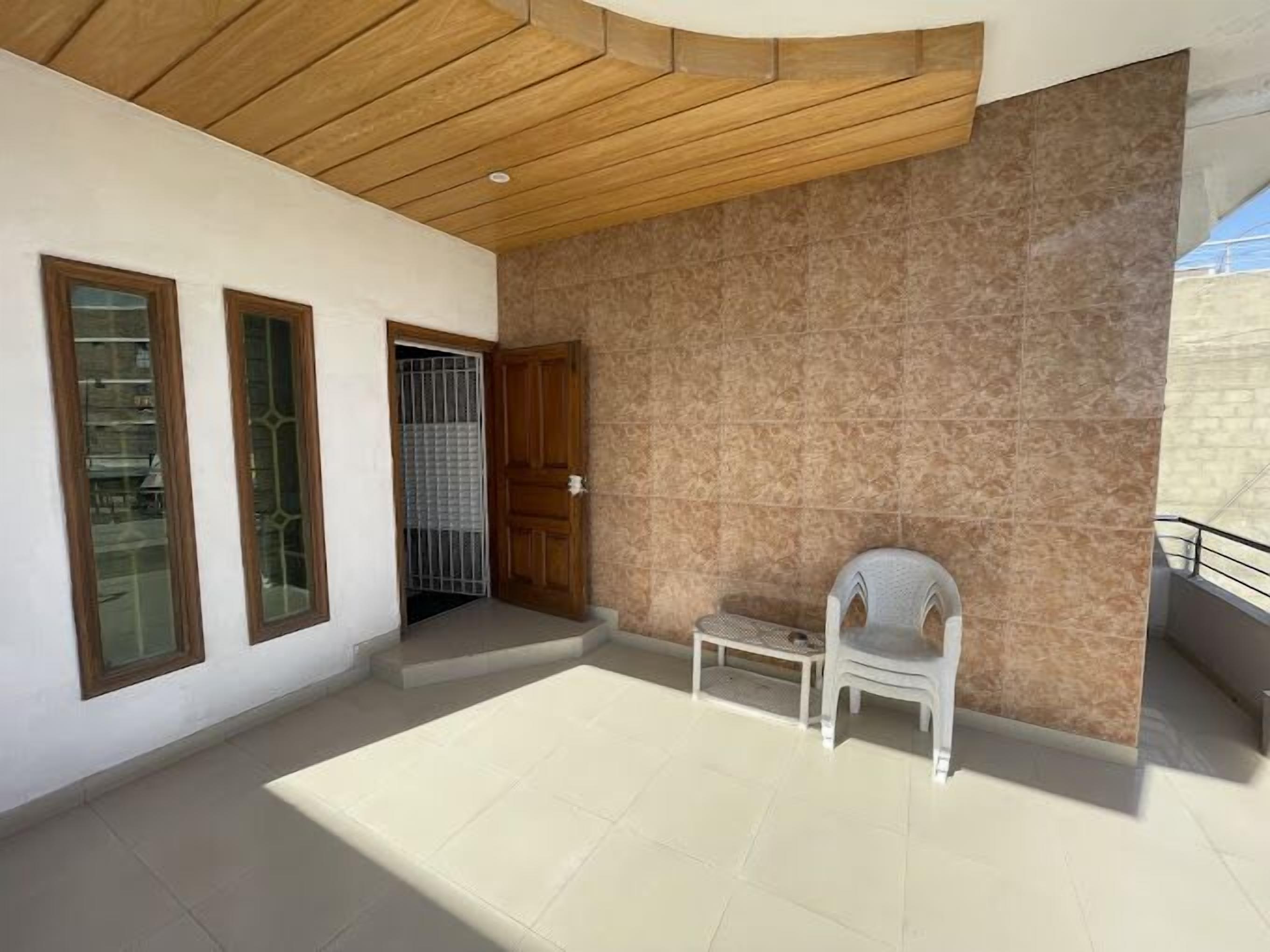 World Inn Karachi
