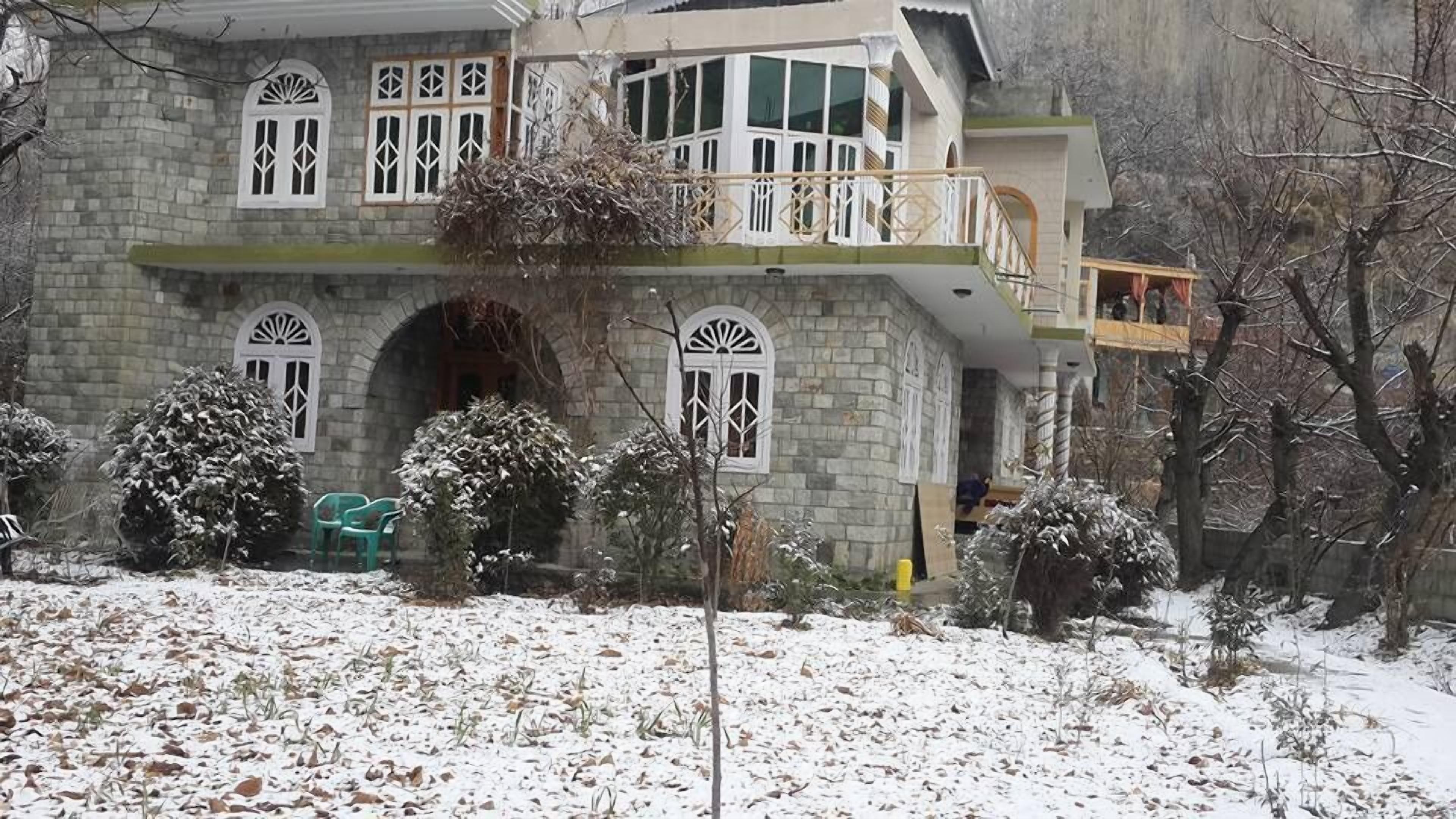Al-Karim Family Guest House Hunza