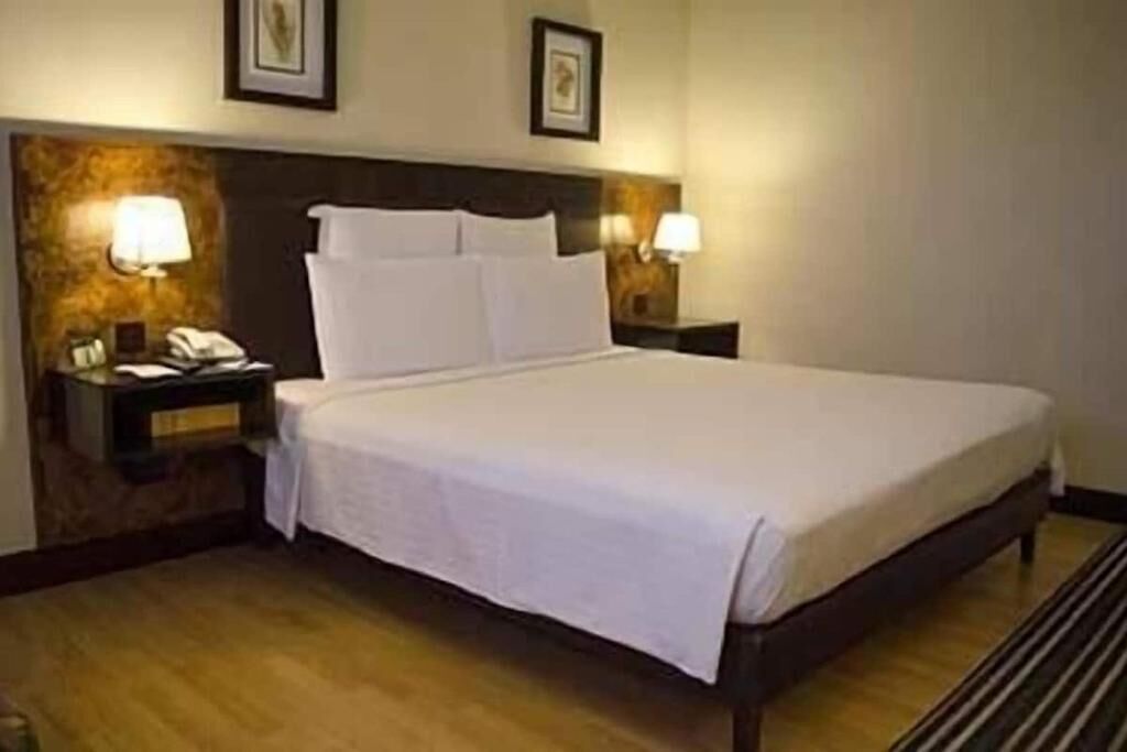 Diamond Luxe Hotel