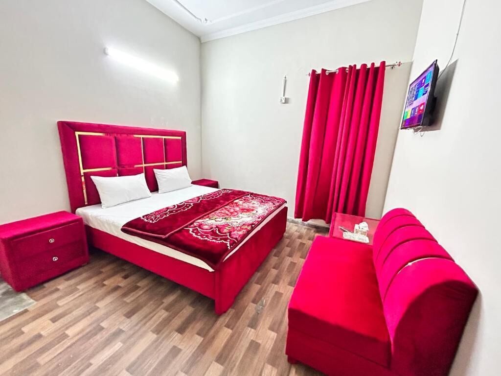 Eden Plus Executive Hotel