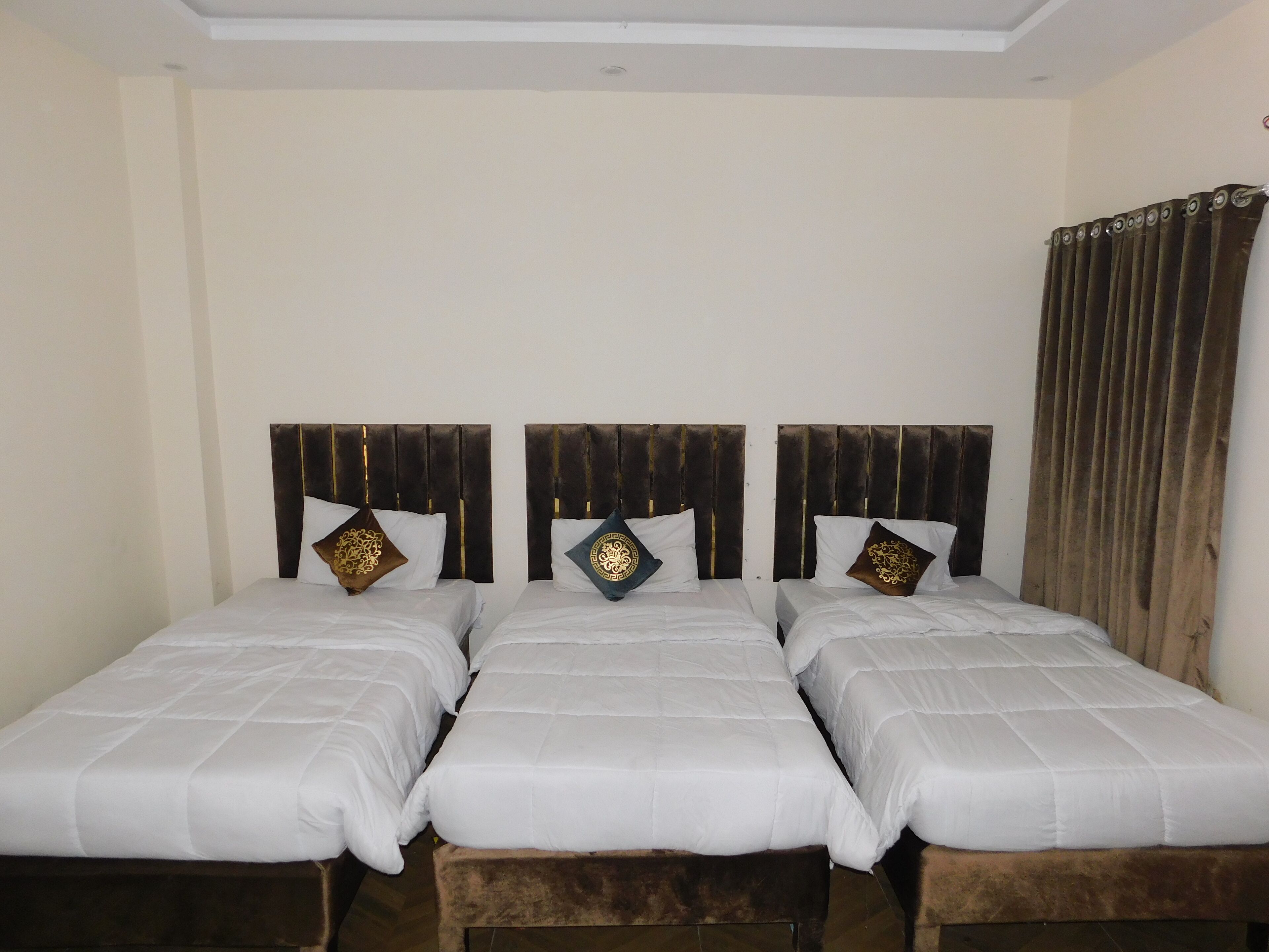 Empire Hotel