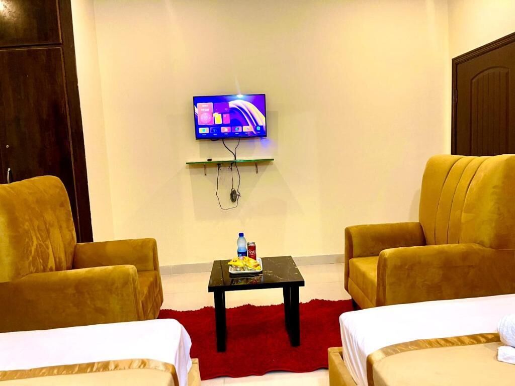 Go Guest House Lahore