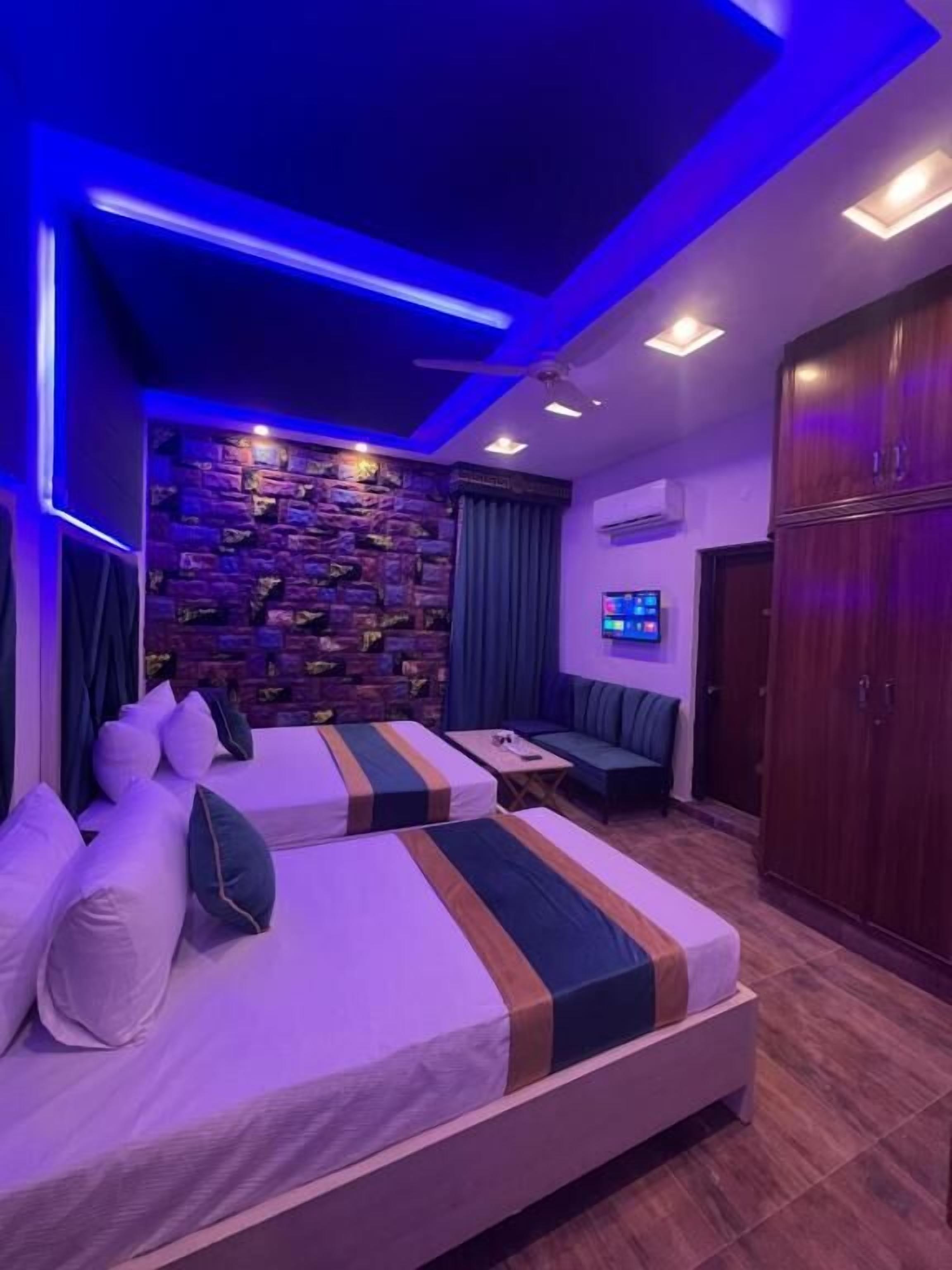 Gulberg Inn Hotel