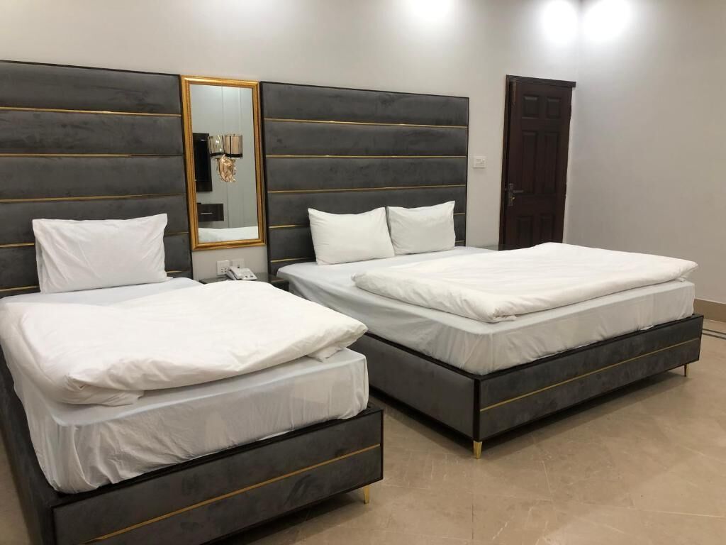 Hotel Five Season