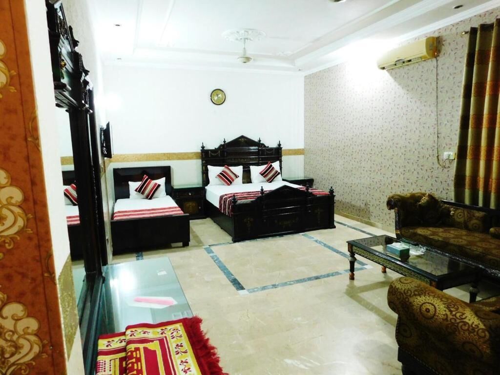 Hotel Moon Palace