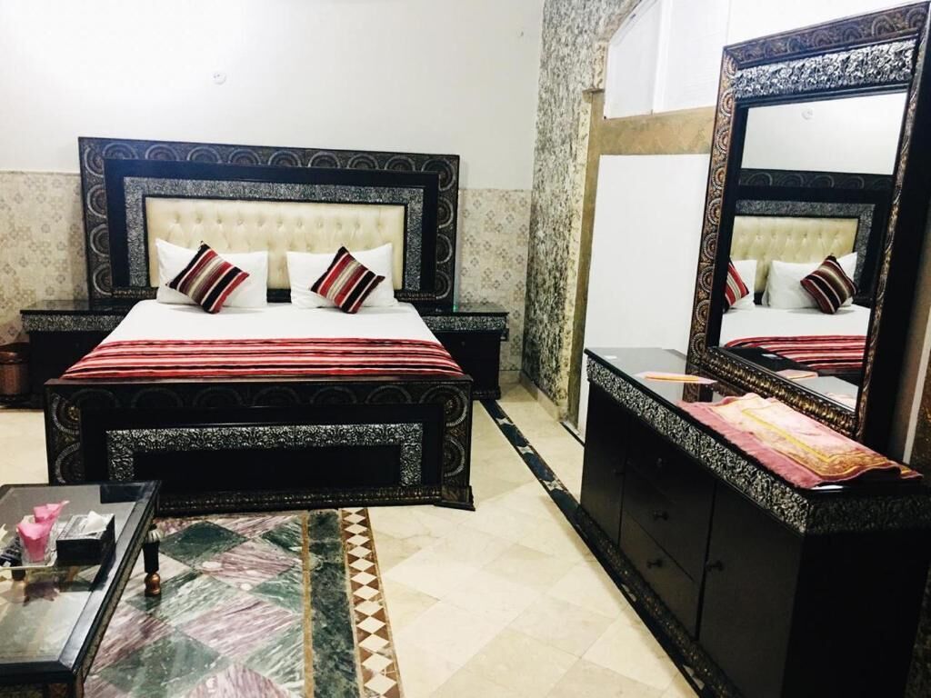 Hotel Moon Palace