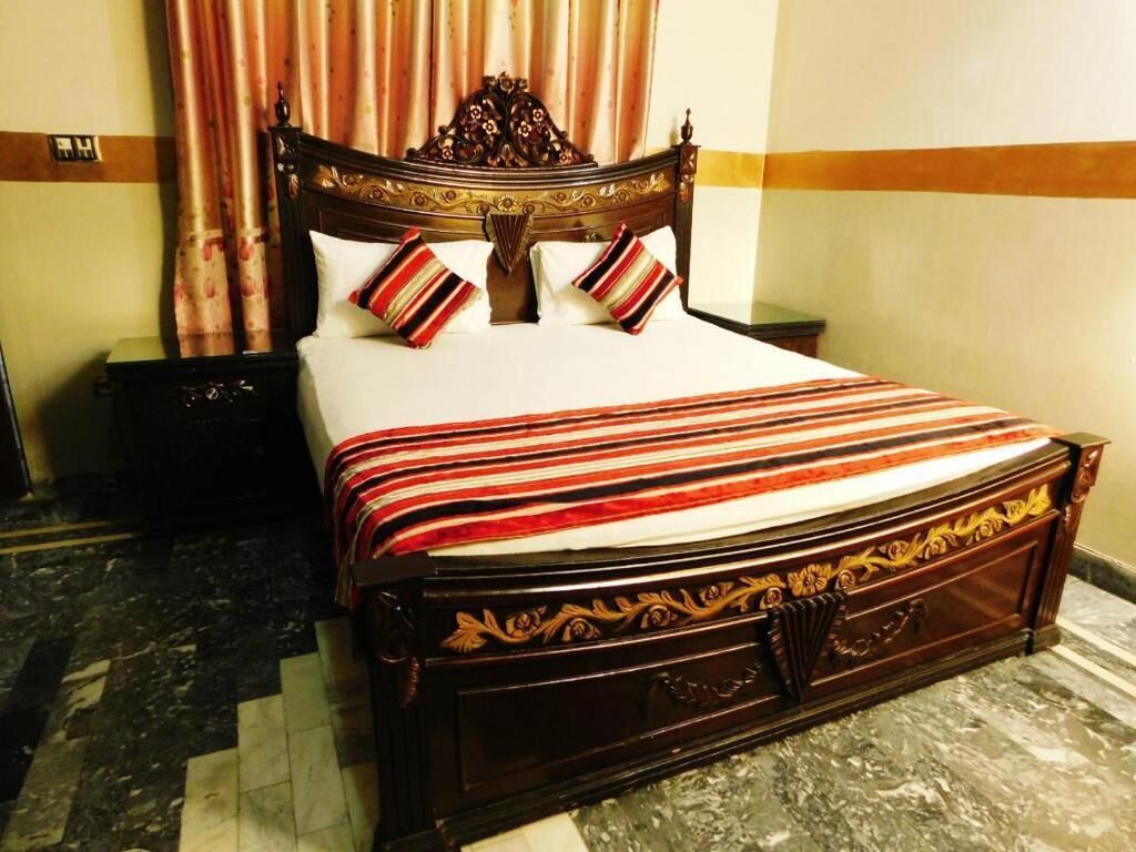 Hotel Moon Palace