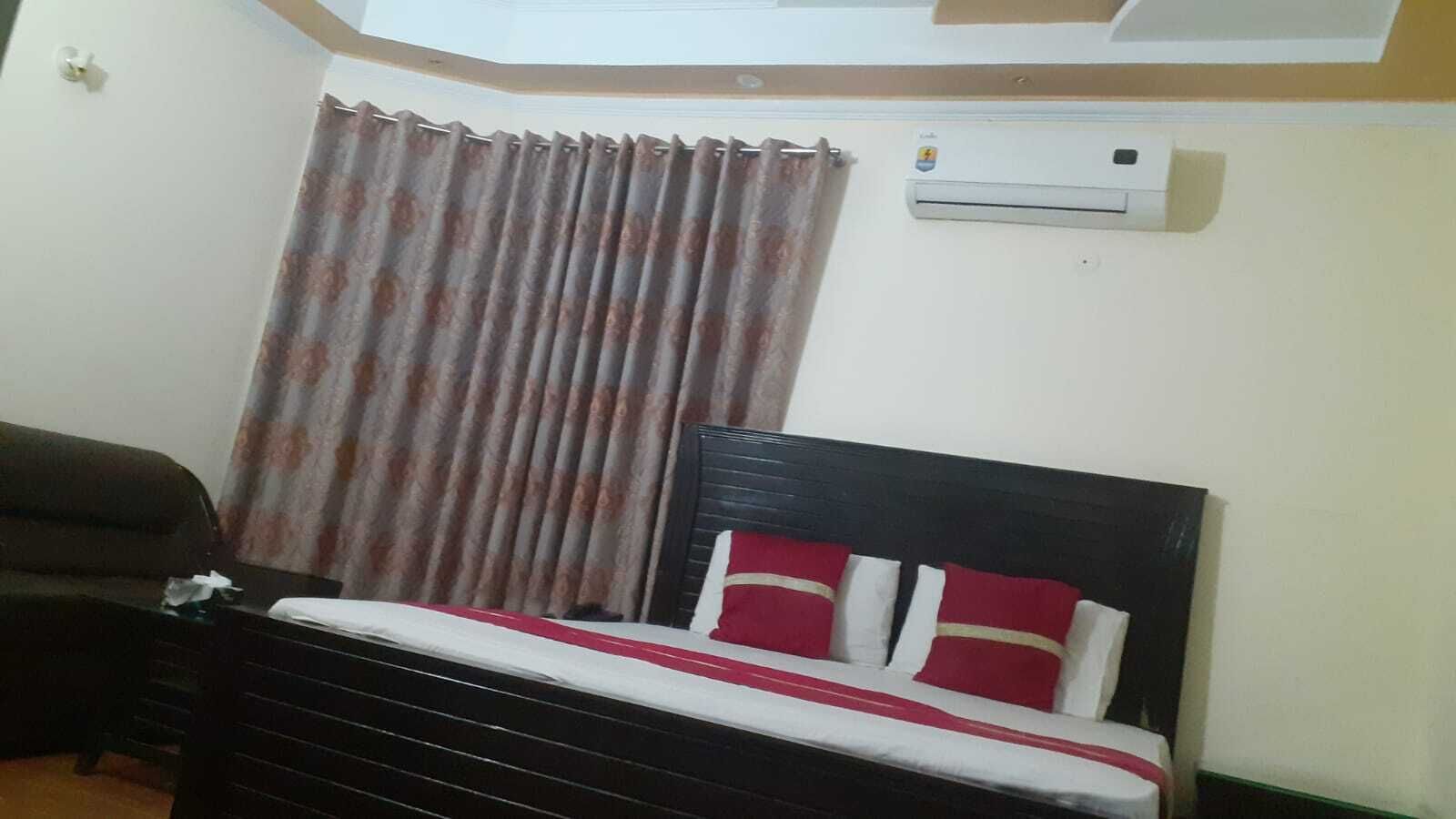 Hotel Pak Inn Gulberg