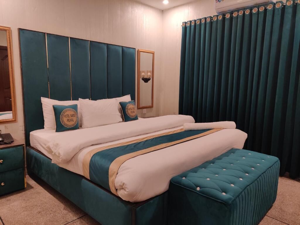 Hotel Swiss Pearl