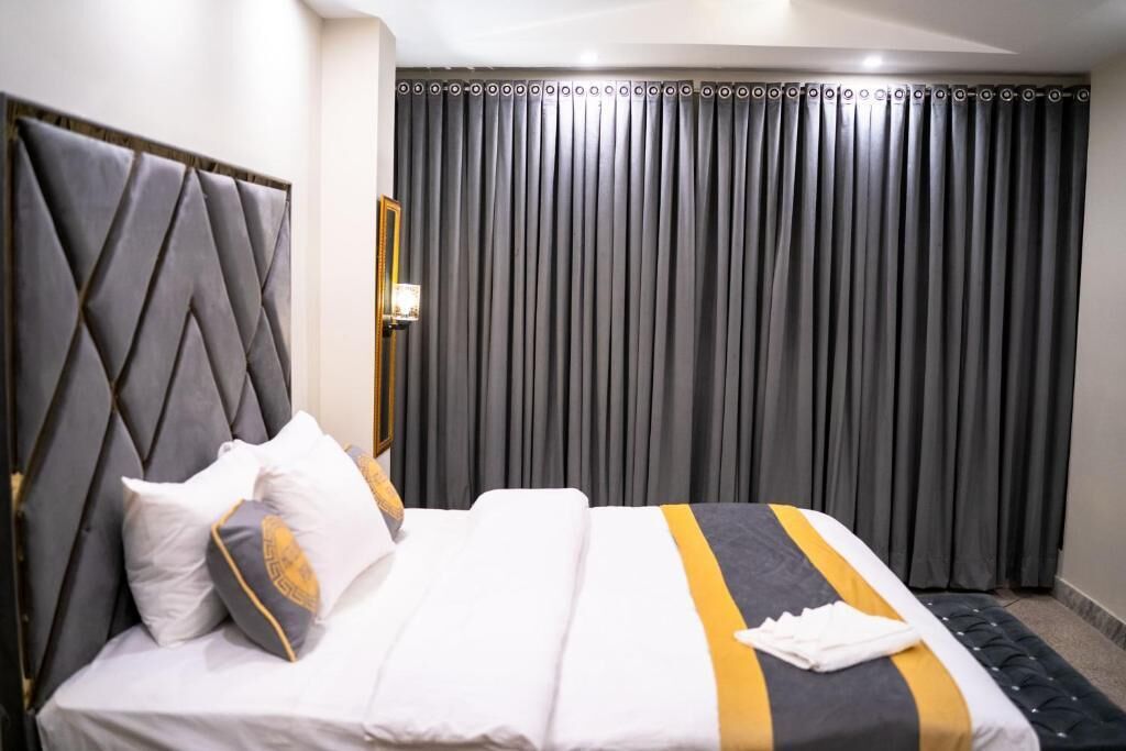 Hotel Swiss Pearl