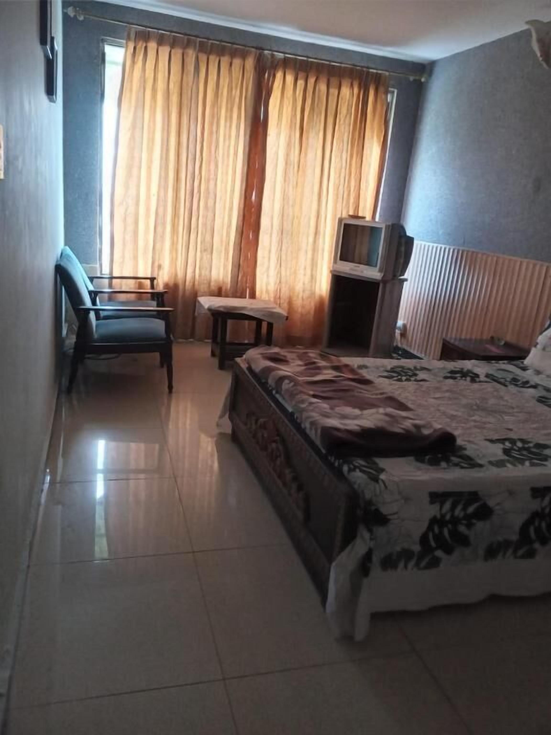 Breeze Hotel