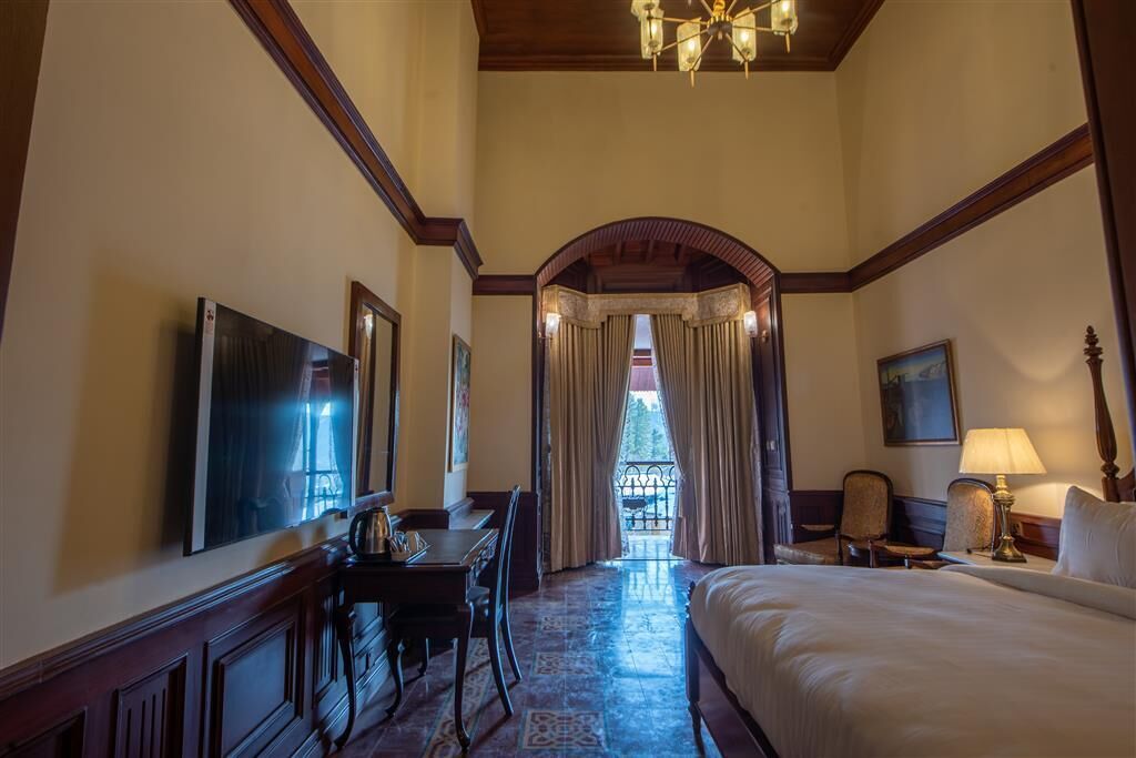 Cecil by Pearl Continental