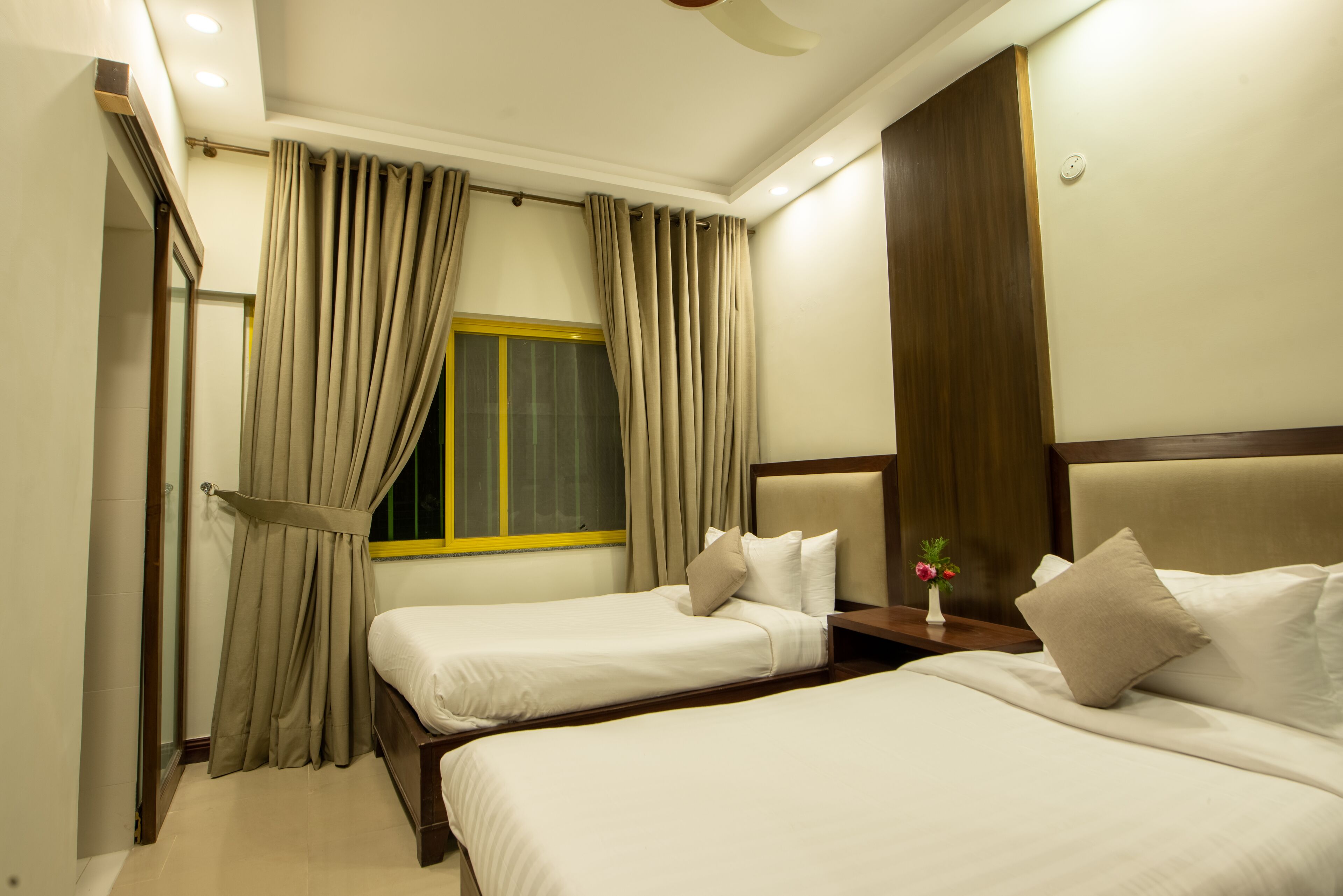 Cecil by Pearl Continental
