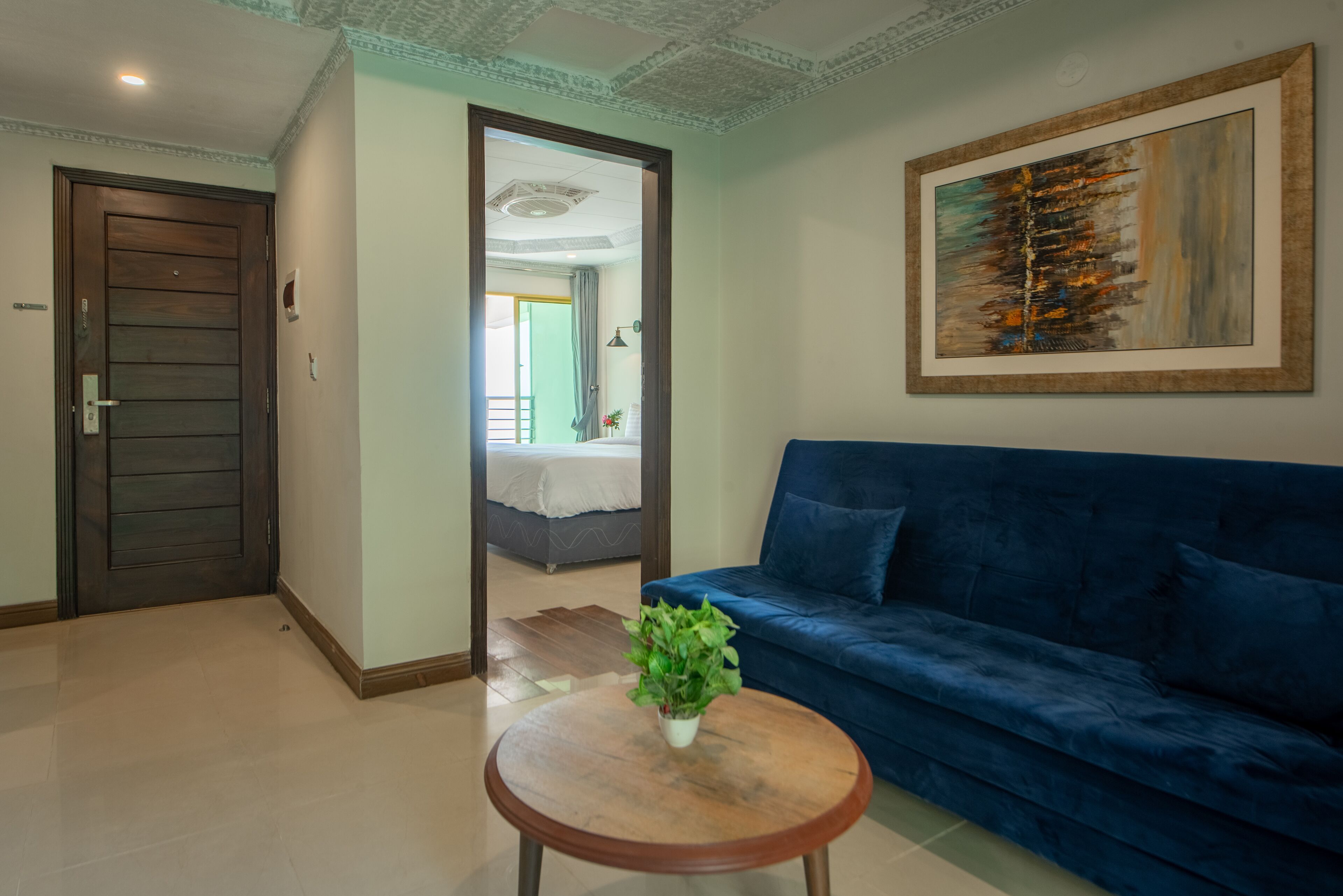Cecil by Pearl Continental