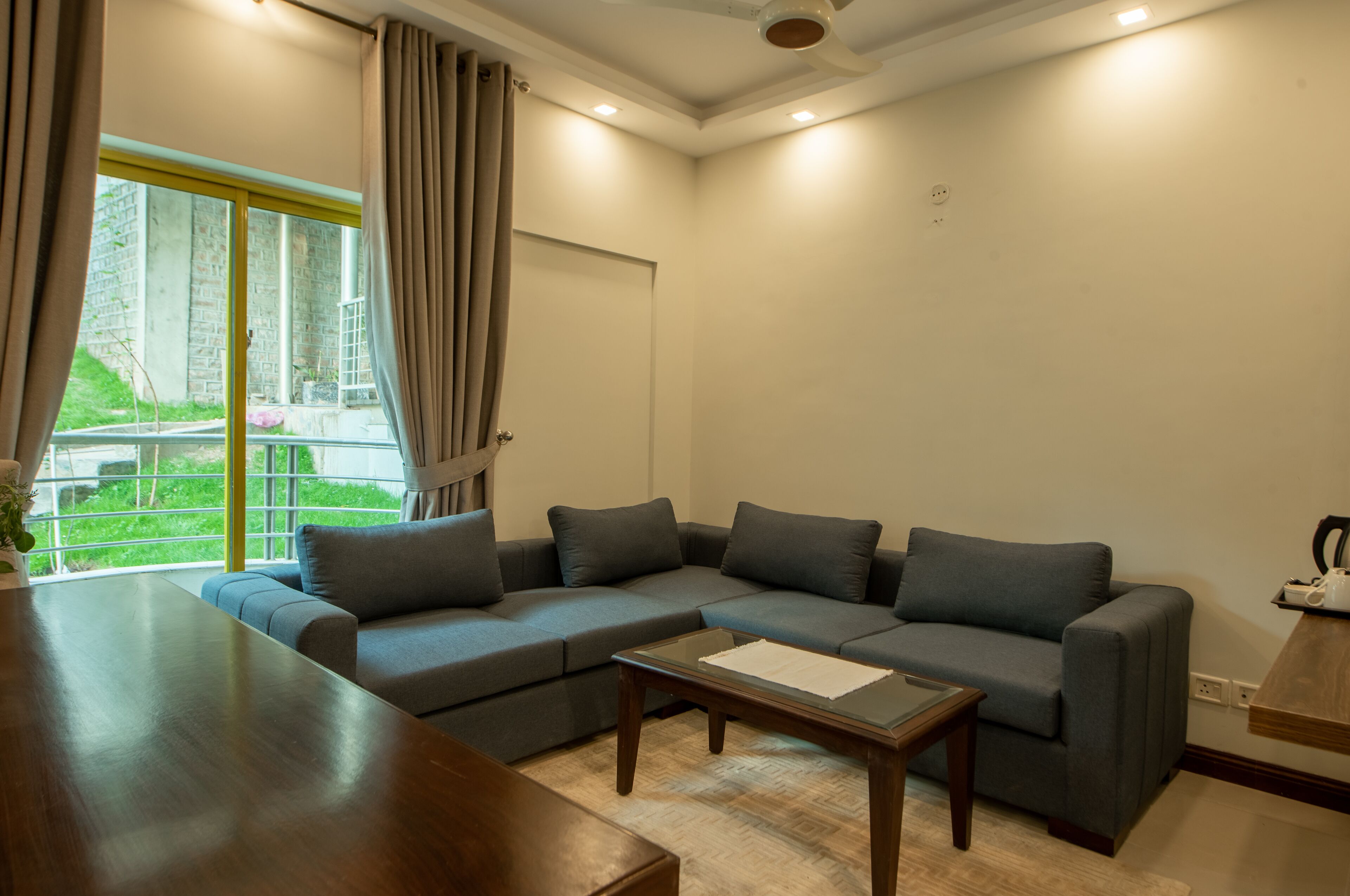 Cecil by Pearl Continental