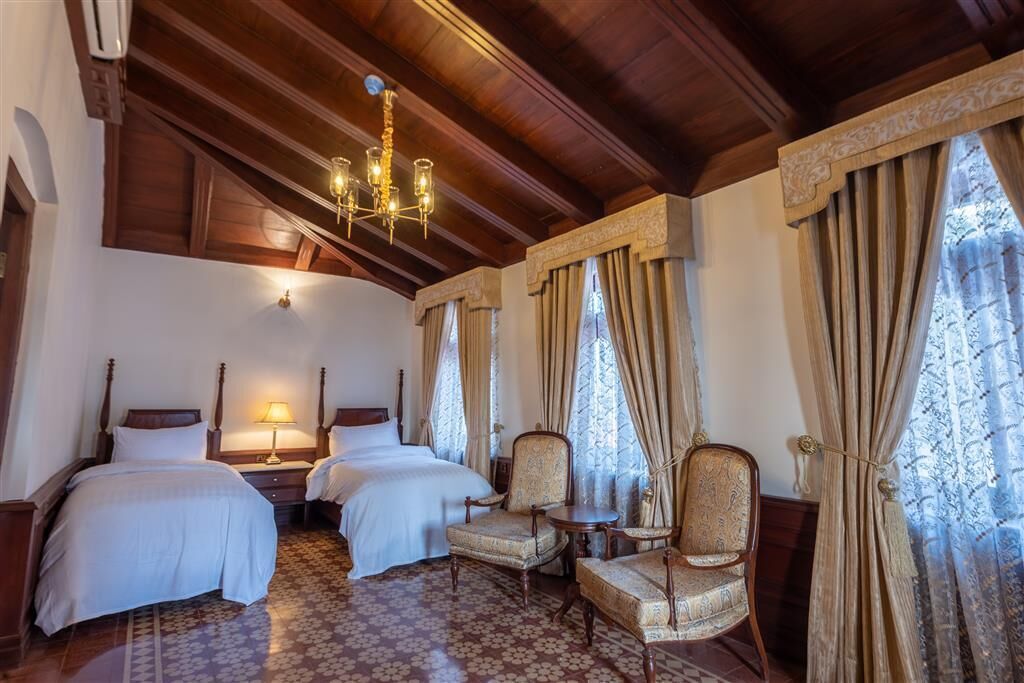 Cecil by Pearl Continental