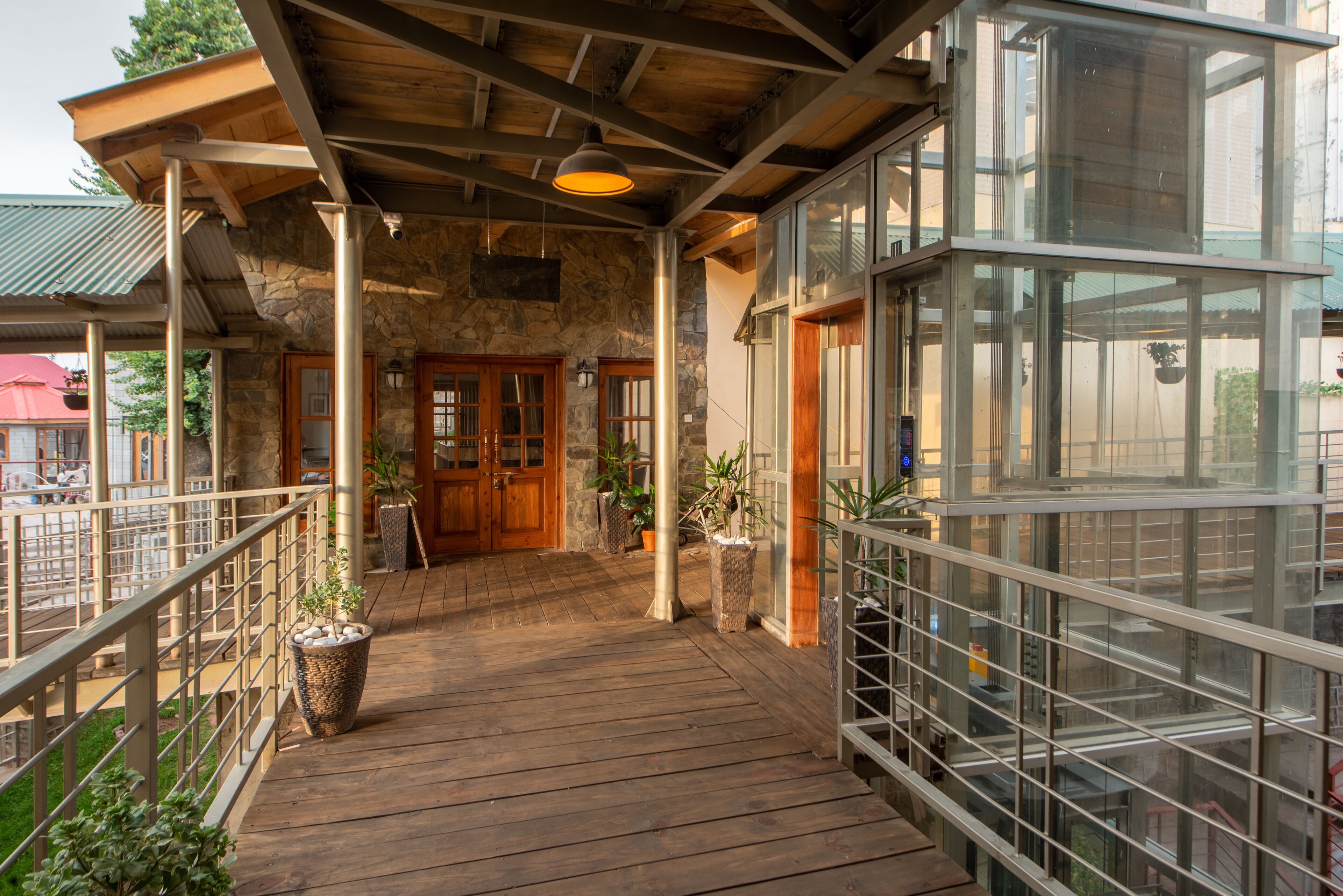 Cecil by Pearl Continental