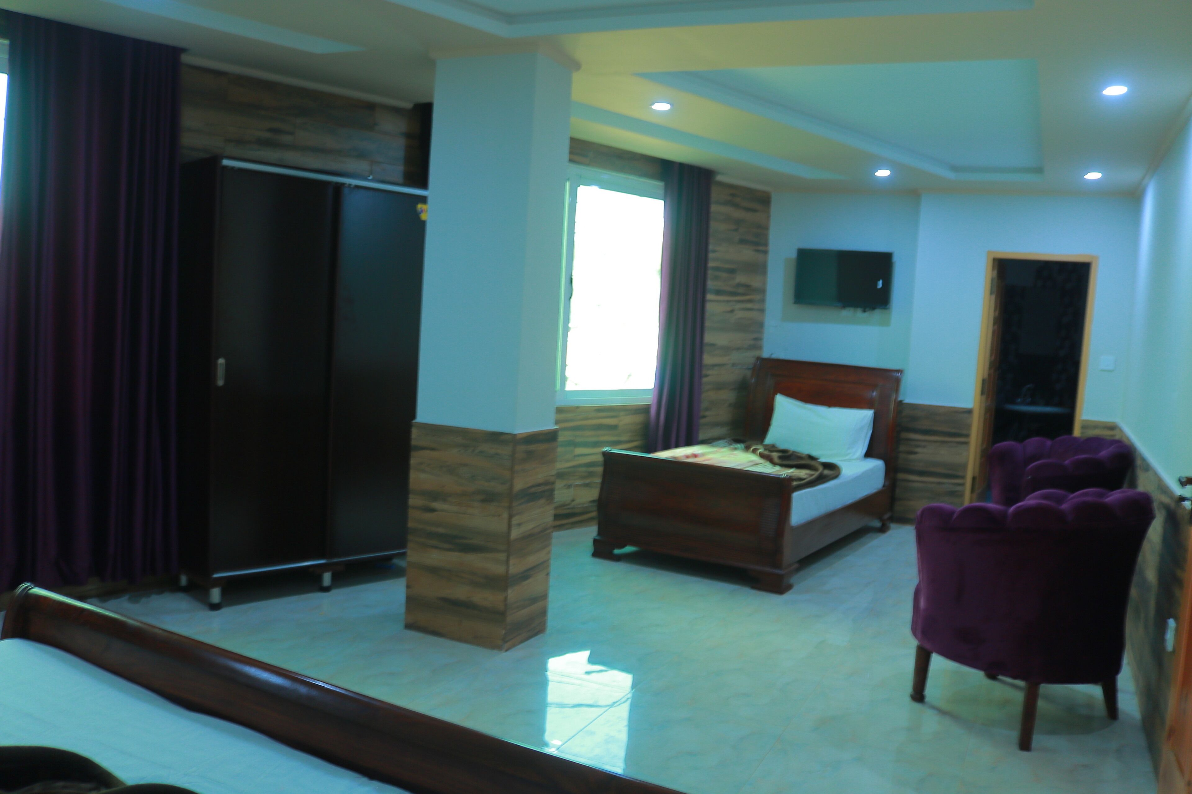 Lords Hotel