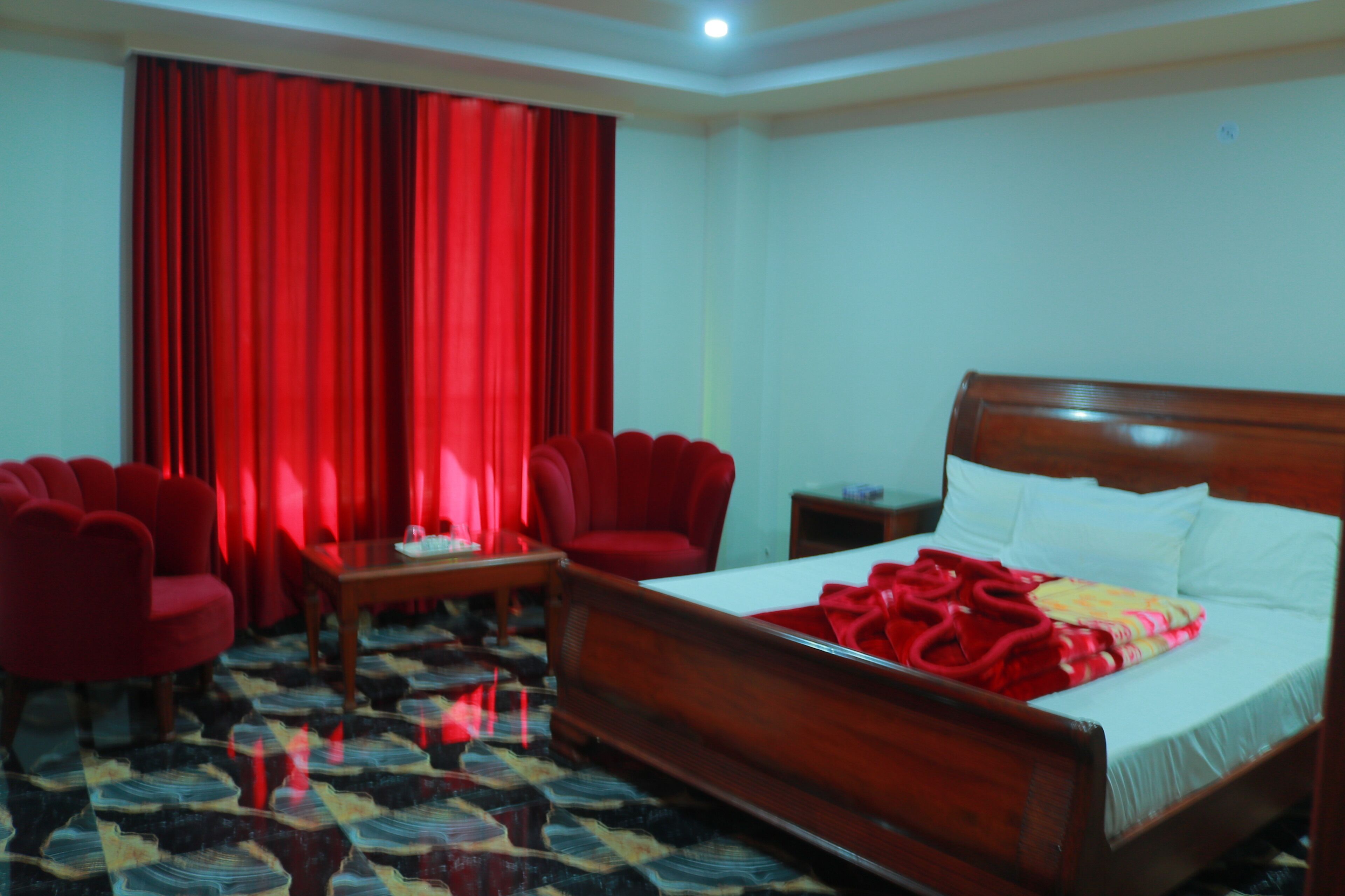 Lords Hotel