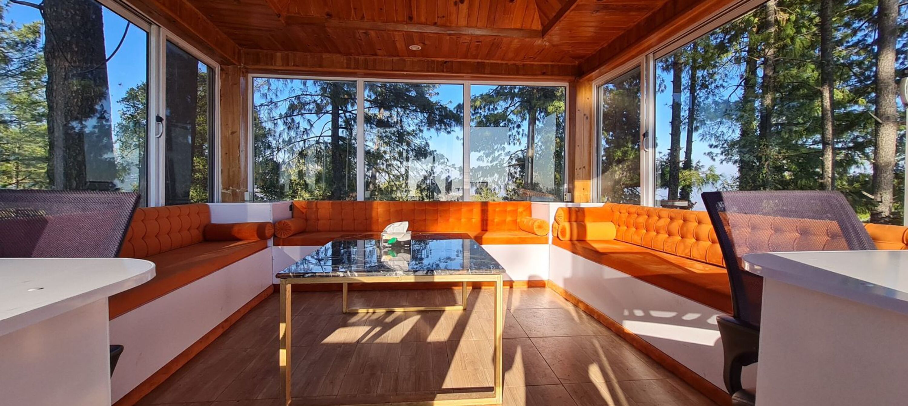 Sapphire Hut Mcm