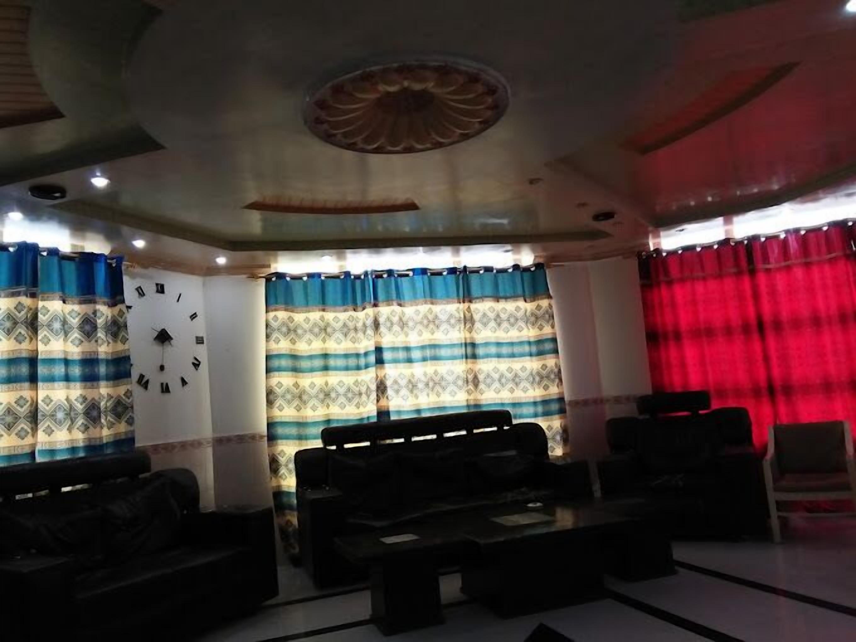 Tashfeen Hotel