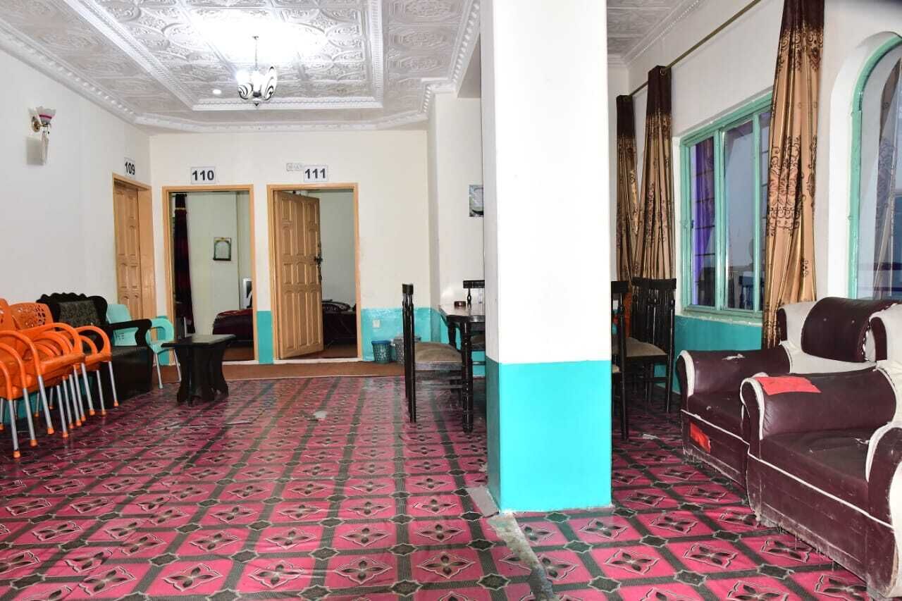 Kashmir Heights Hotel And Restaurant