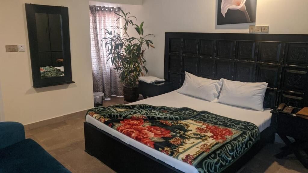 Thikana Hotel