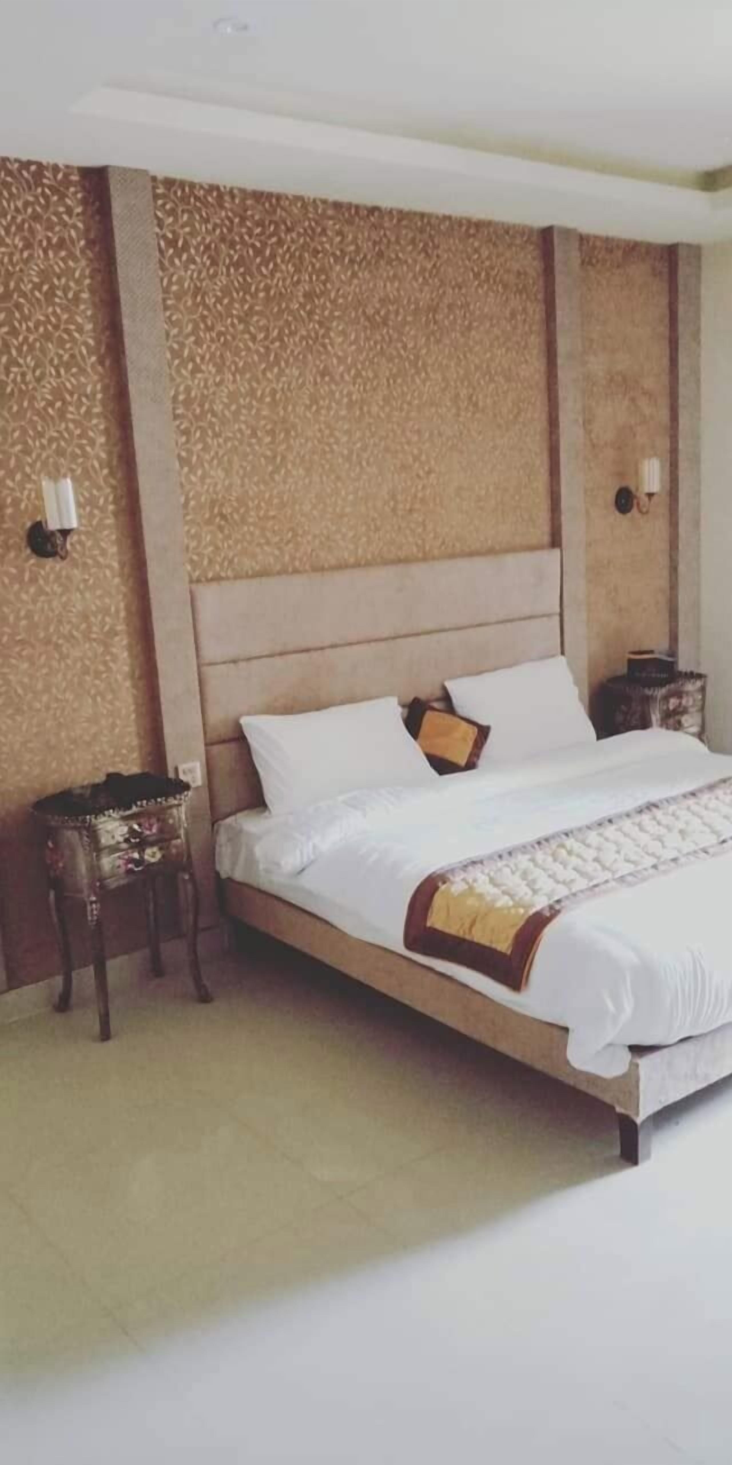 Manila Heights Hotel