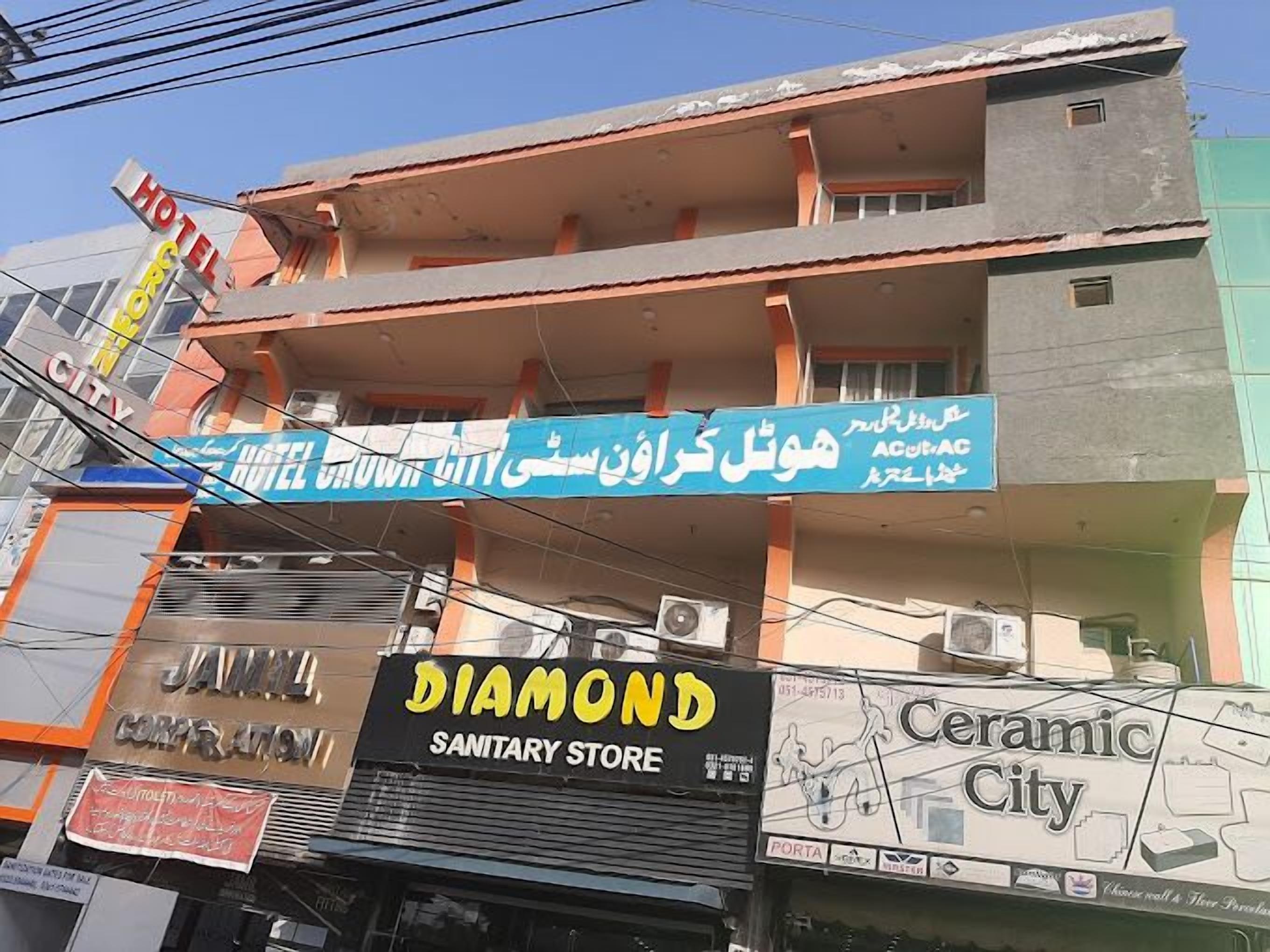 Hotel Crown City