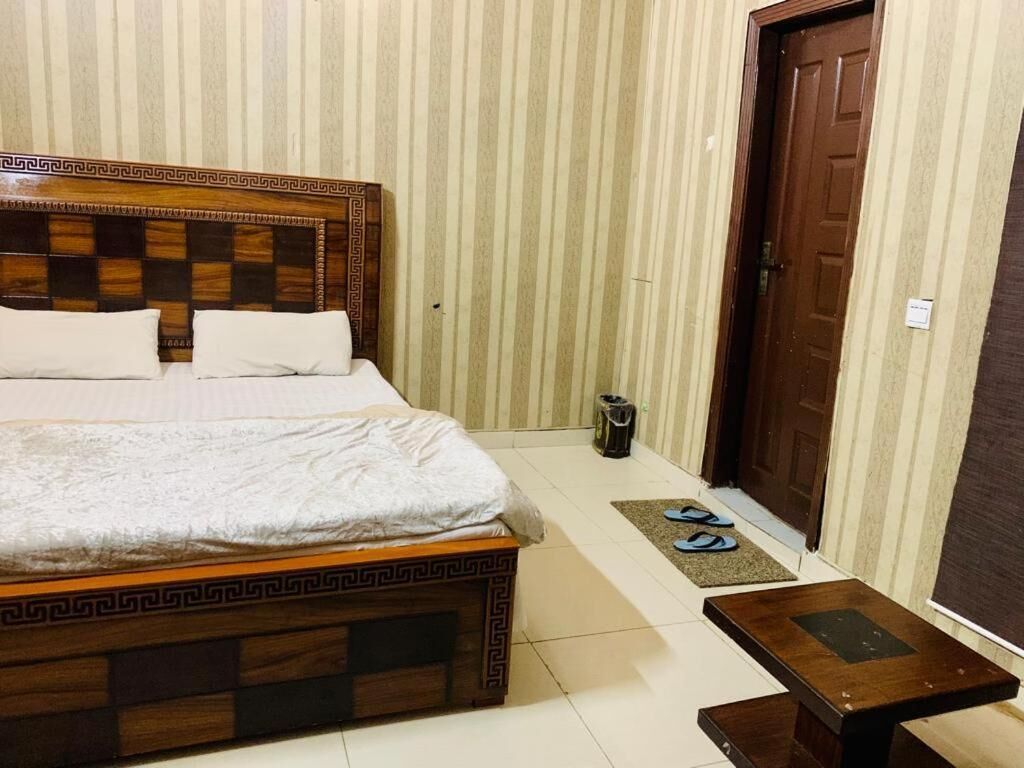 Moon Light Guest House