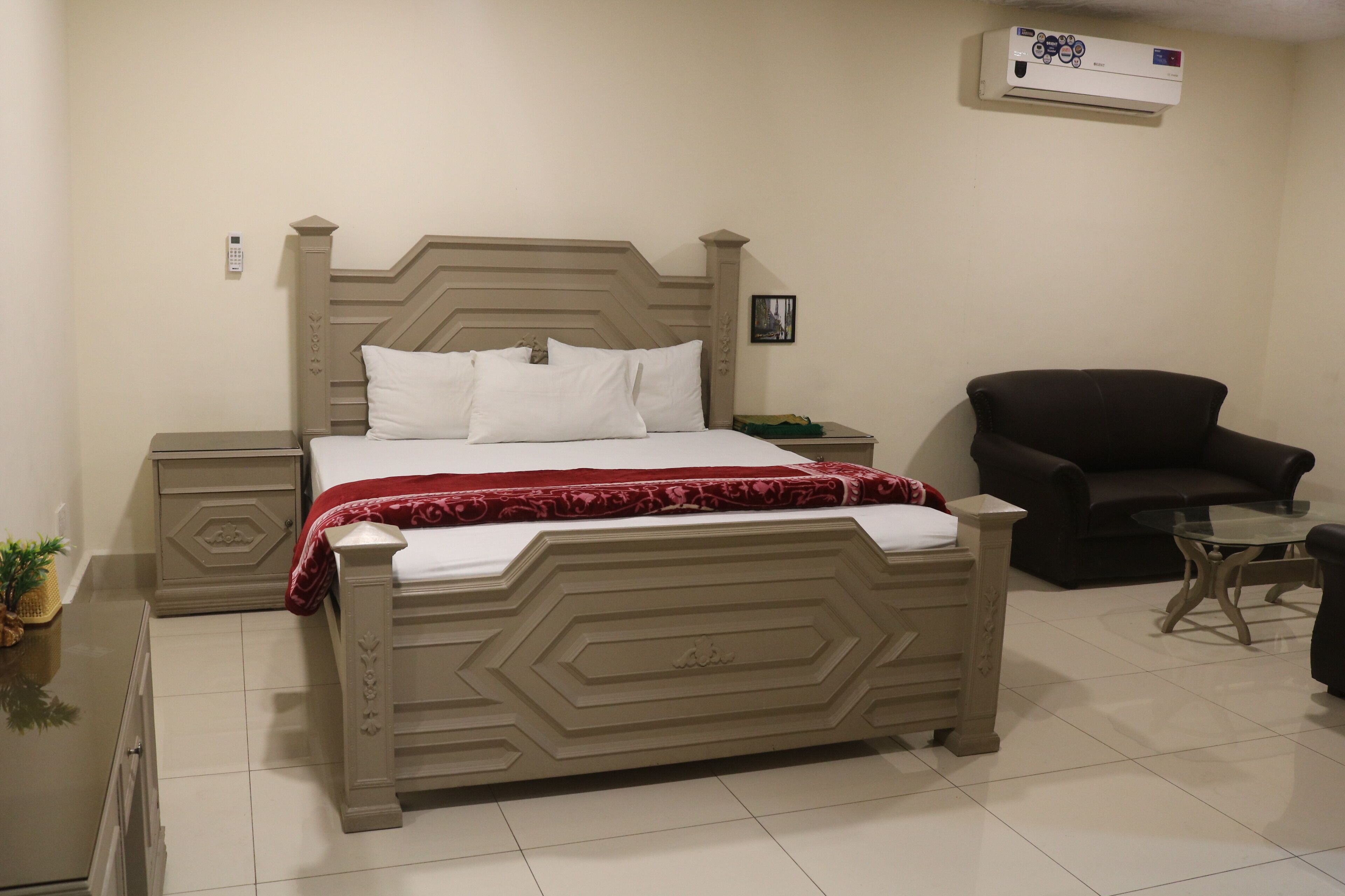 Rysons Continental Hotel
